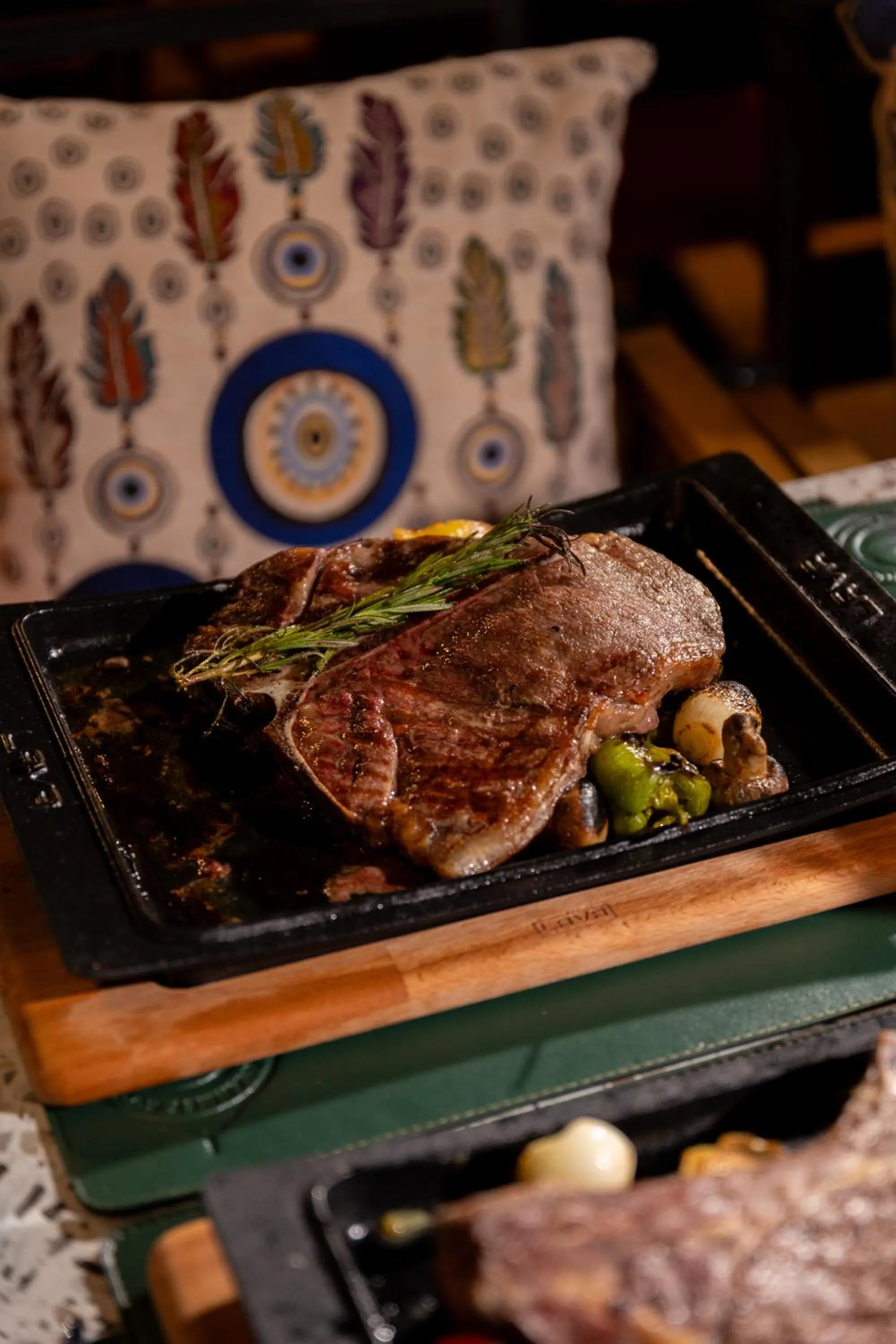 Restaurant/places to eat in Olimpic Hotel