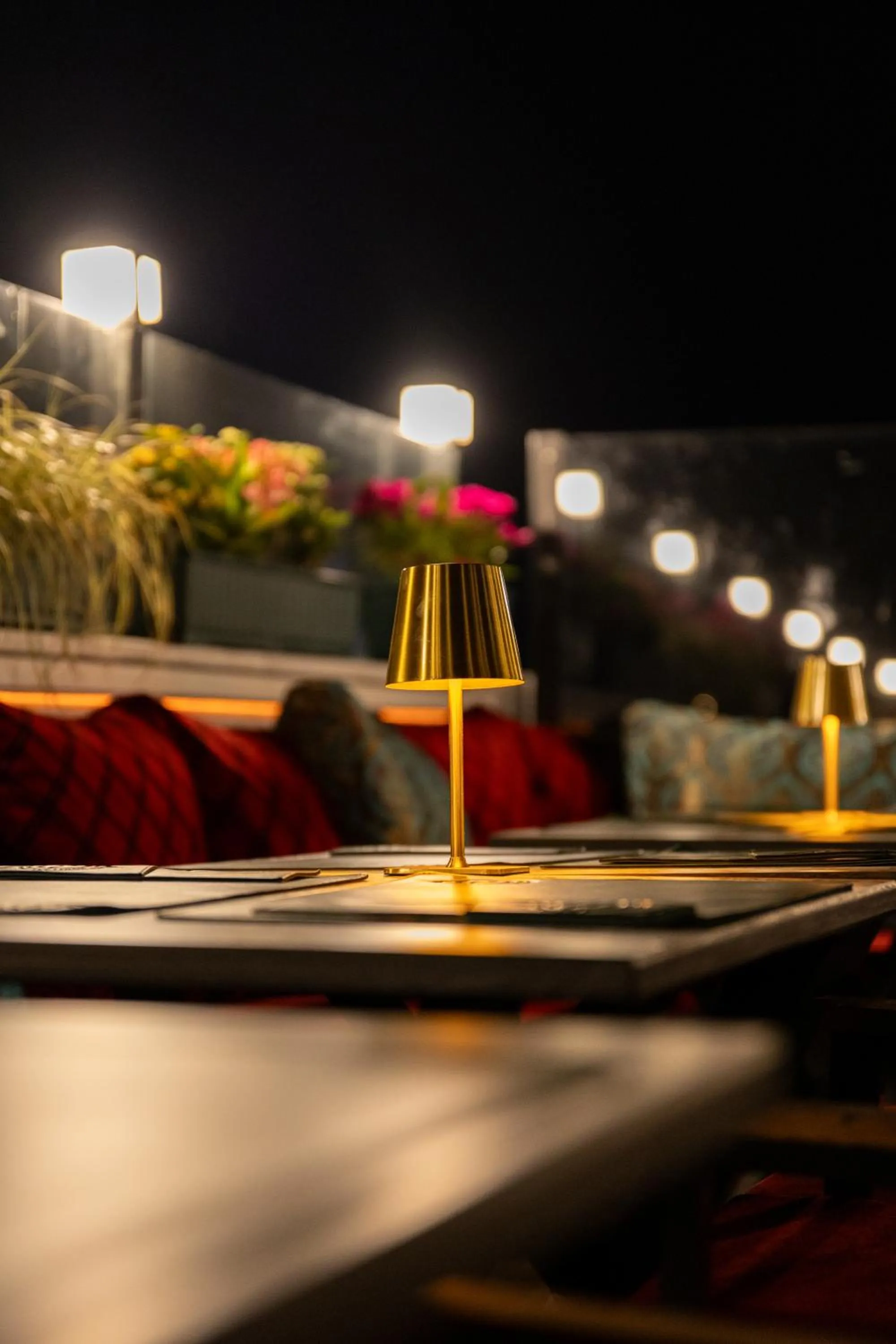 Restaurant/places to eat in Olimpic Hotel