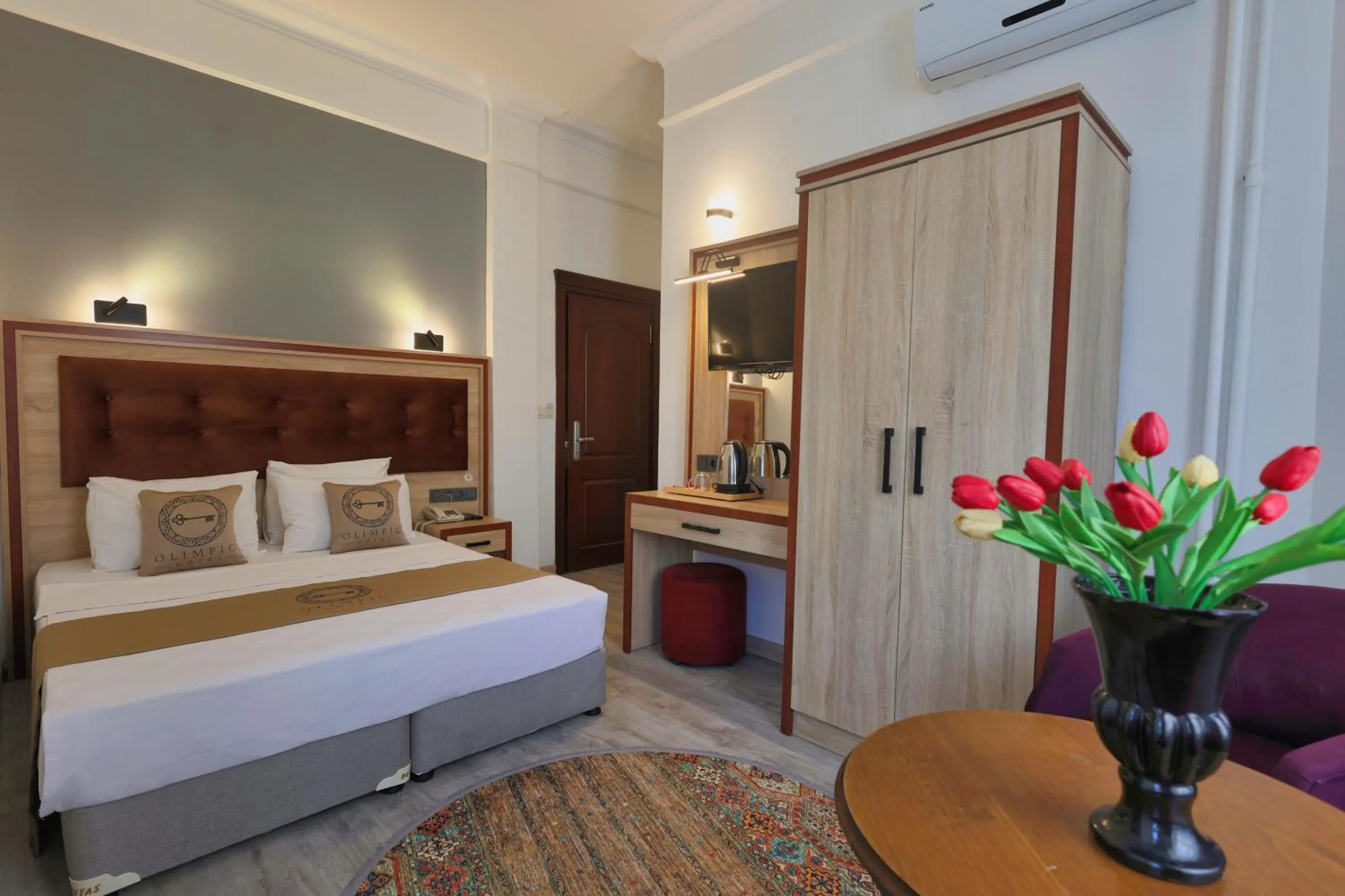 Bed in Olimpic Hotel