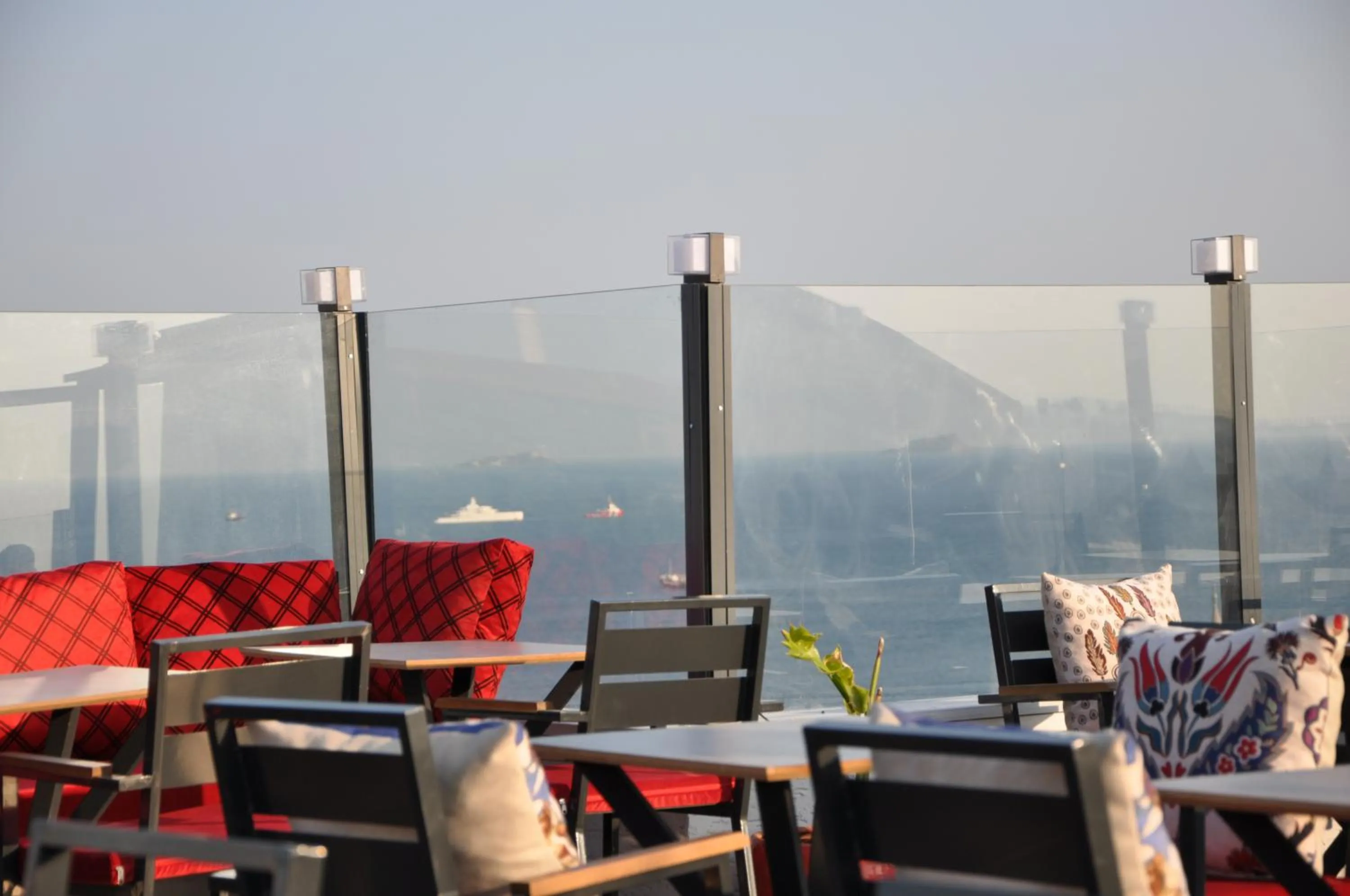 Restaurant/places to eat in Olimpic Hotel