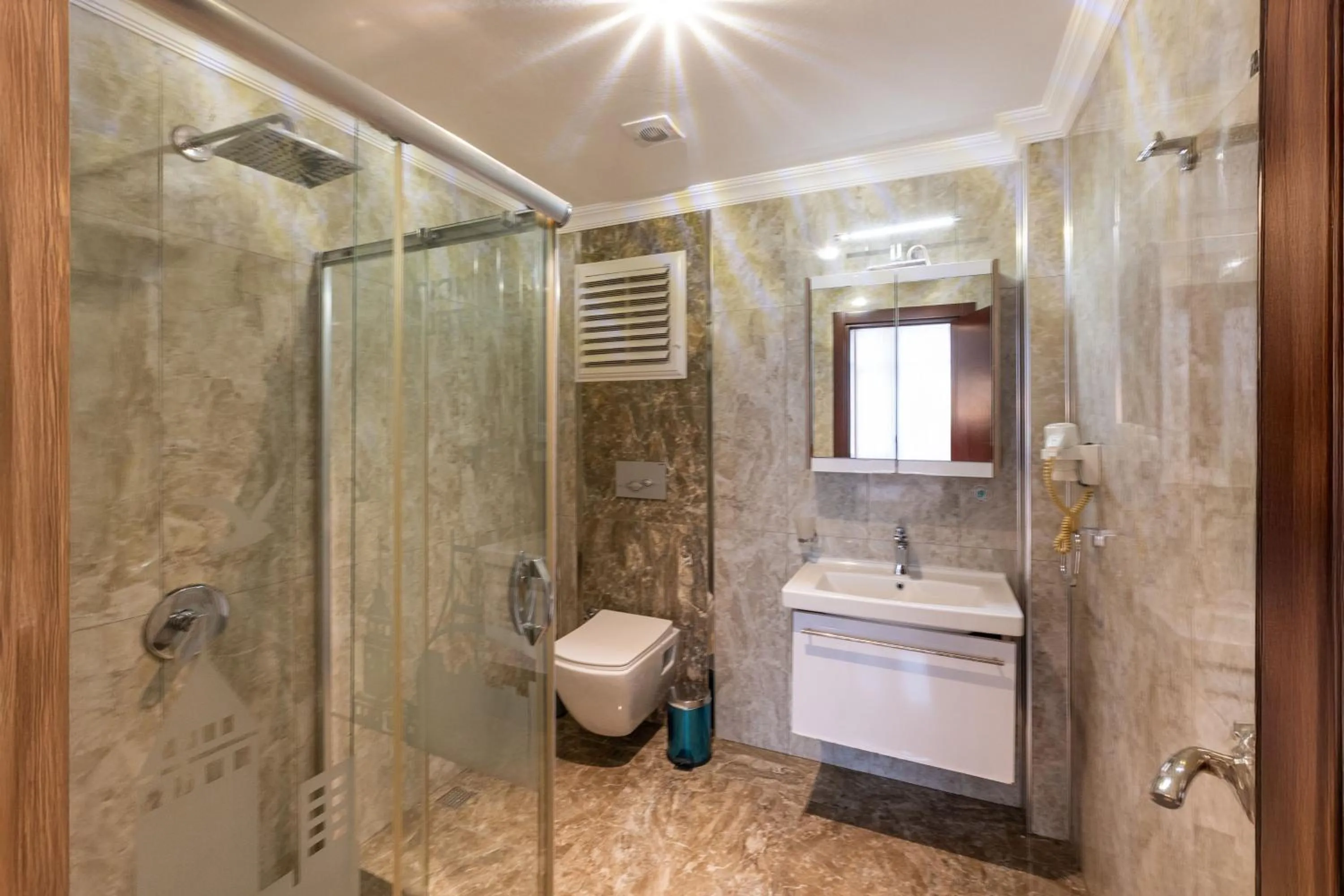 Shower in Olimpic Hotel