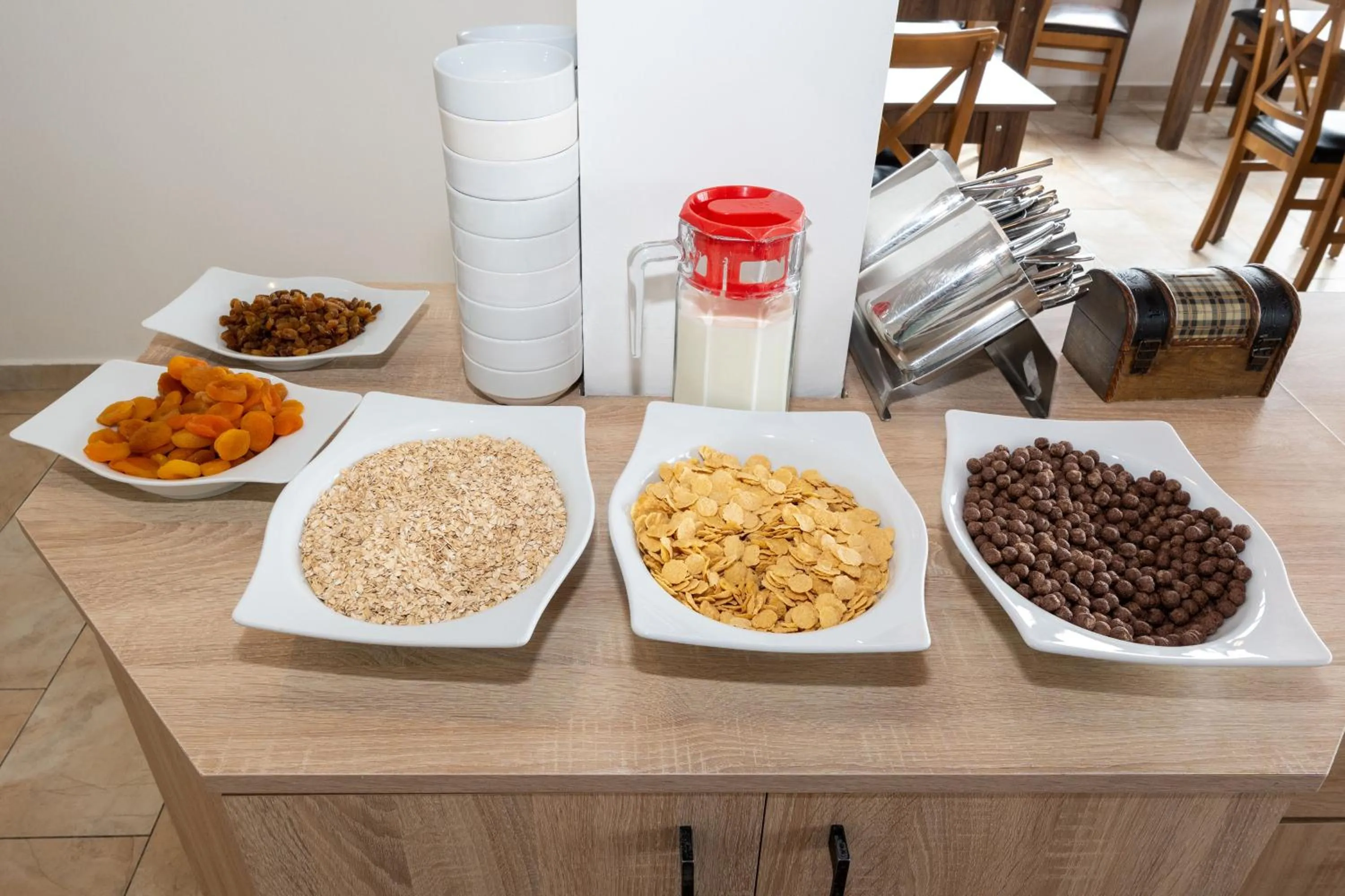 Food and drinks in Olimpic Hotel