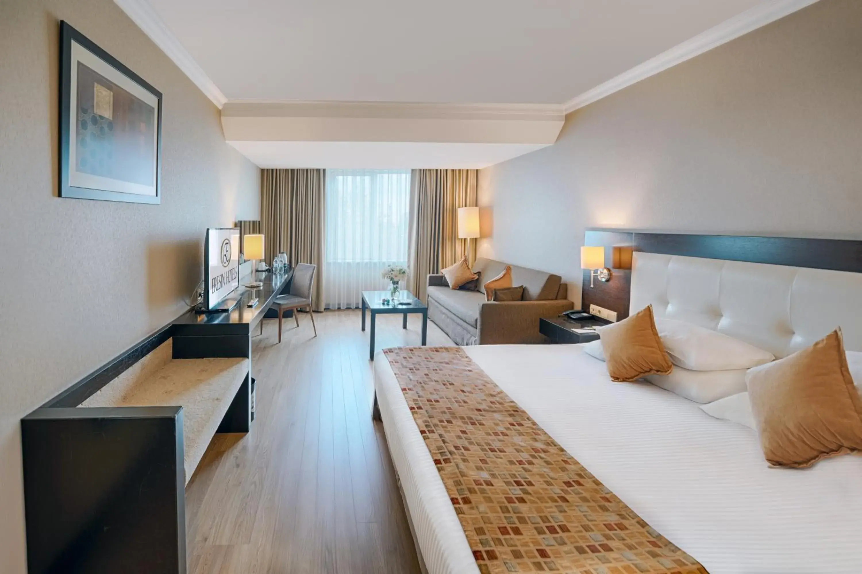 TV and multimedia, Bed in Eresin Hotels Topkapı TV and multimedia, Bed in Eresin Hotels Topkapı