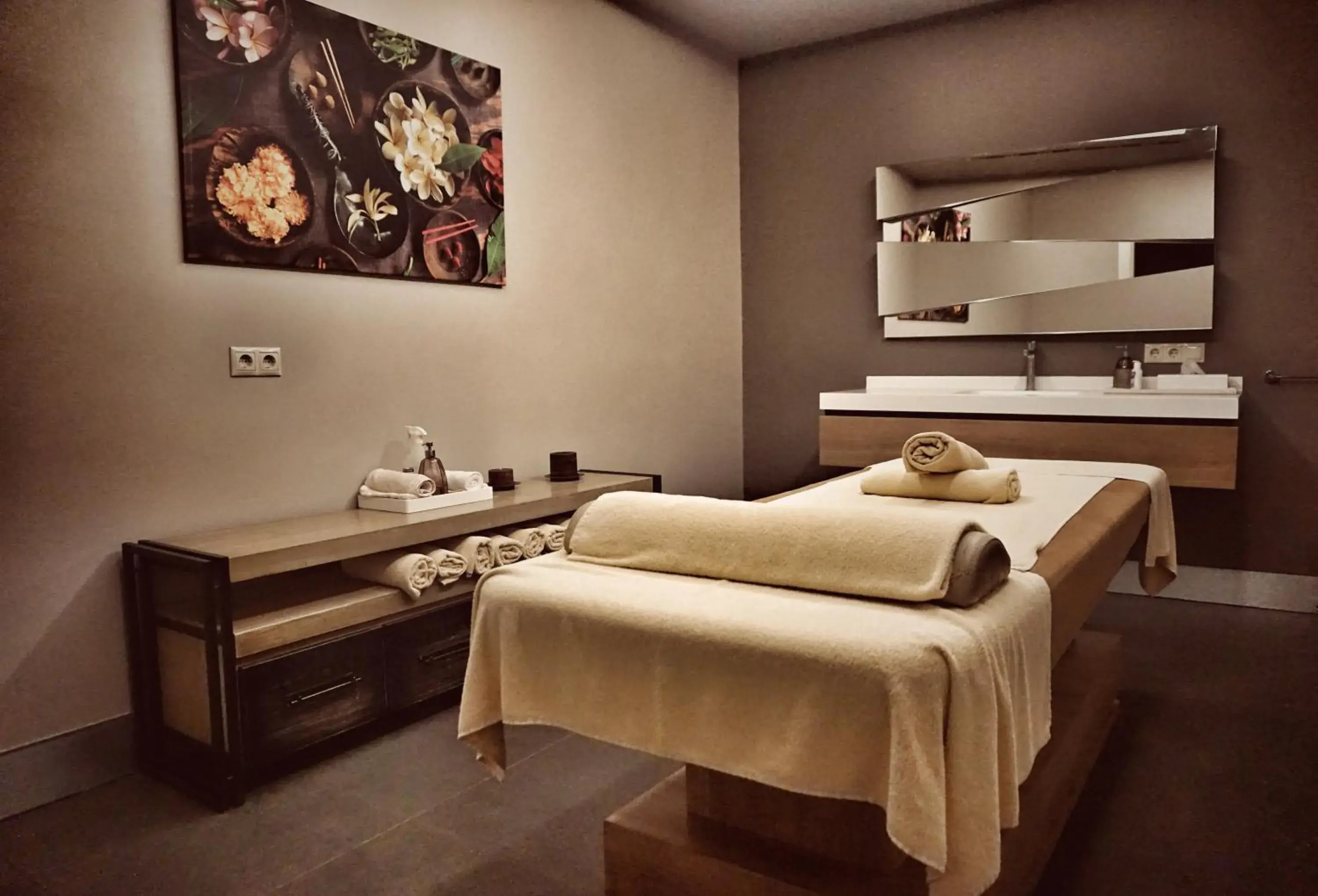 Massage, Bed in Eresin Hotels Topkapı Massage, Bed in Eresin Hotels Topkapı