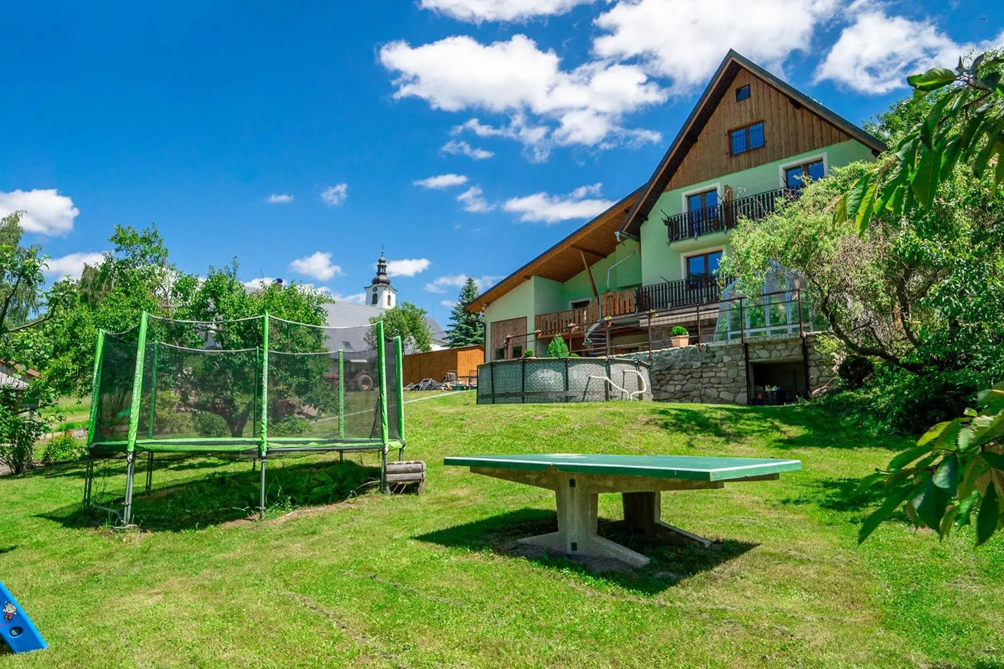 Garden in Apartmány U Žaloudků
