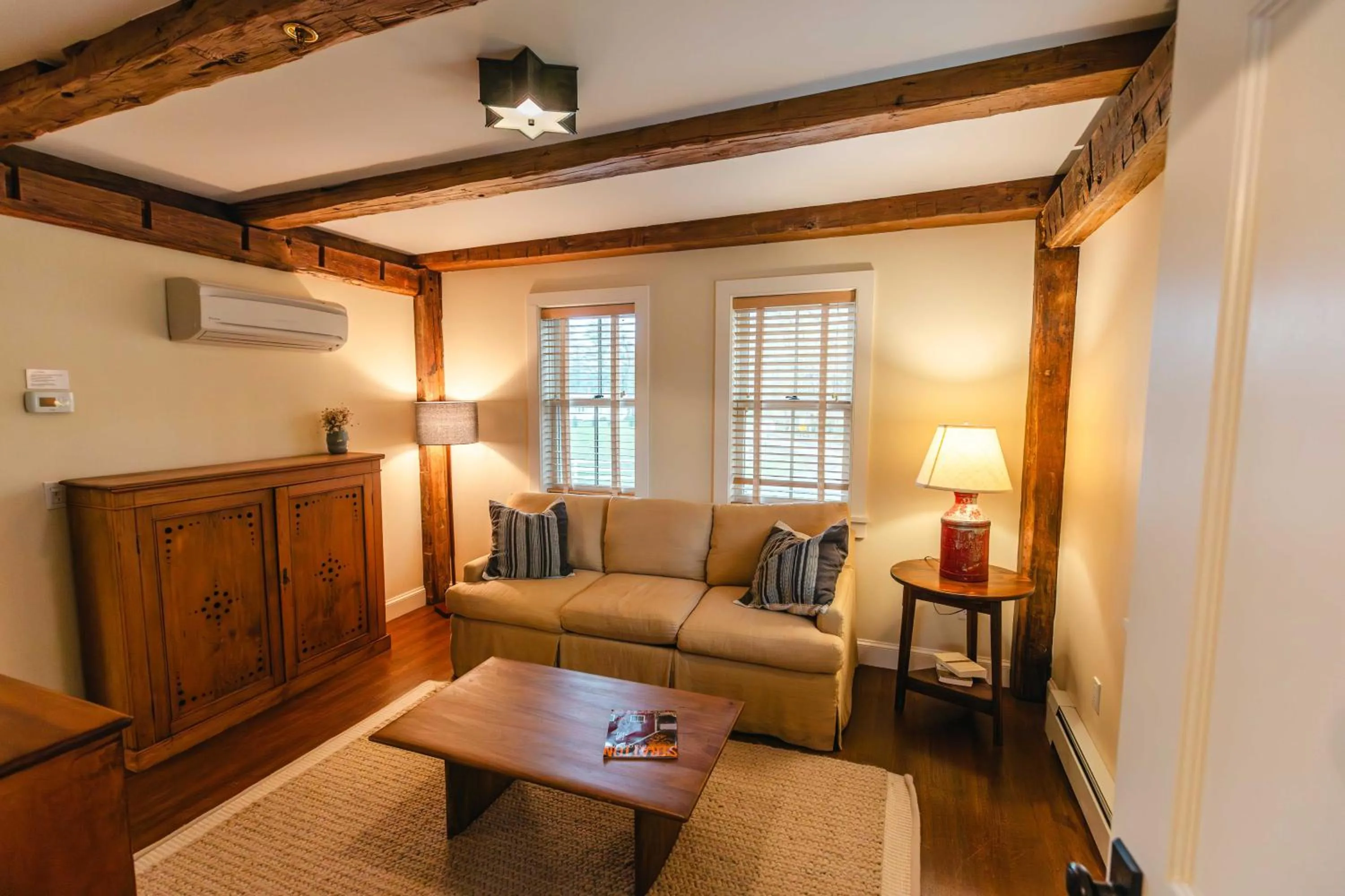 Seating area in Hill Farm Inn - Manchester