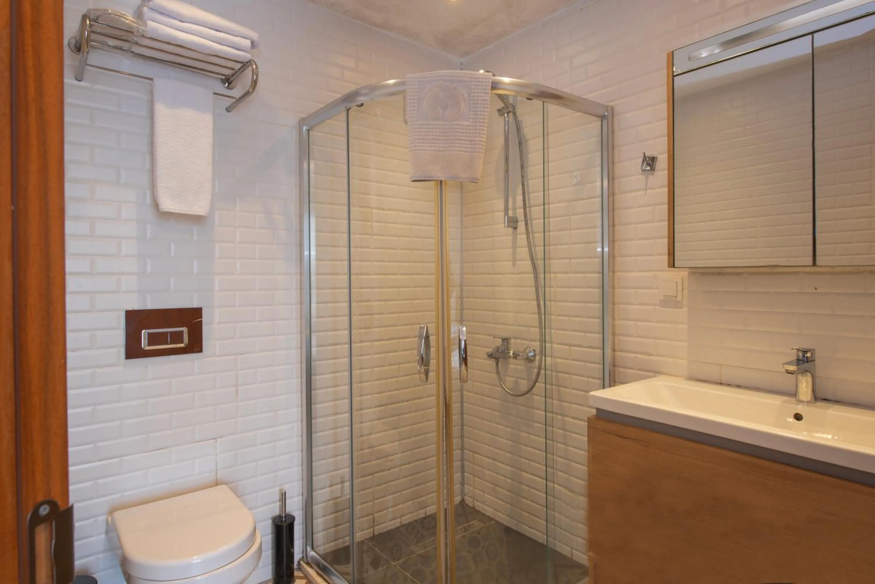 Shower in Sur Hotel Sultanahmet
