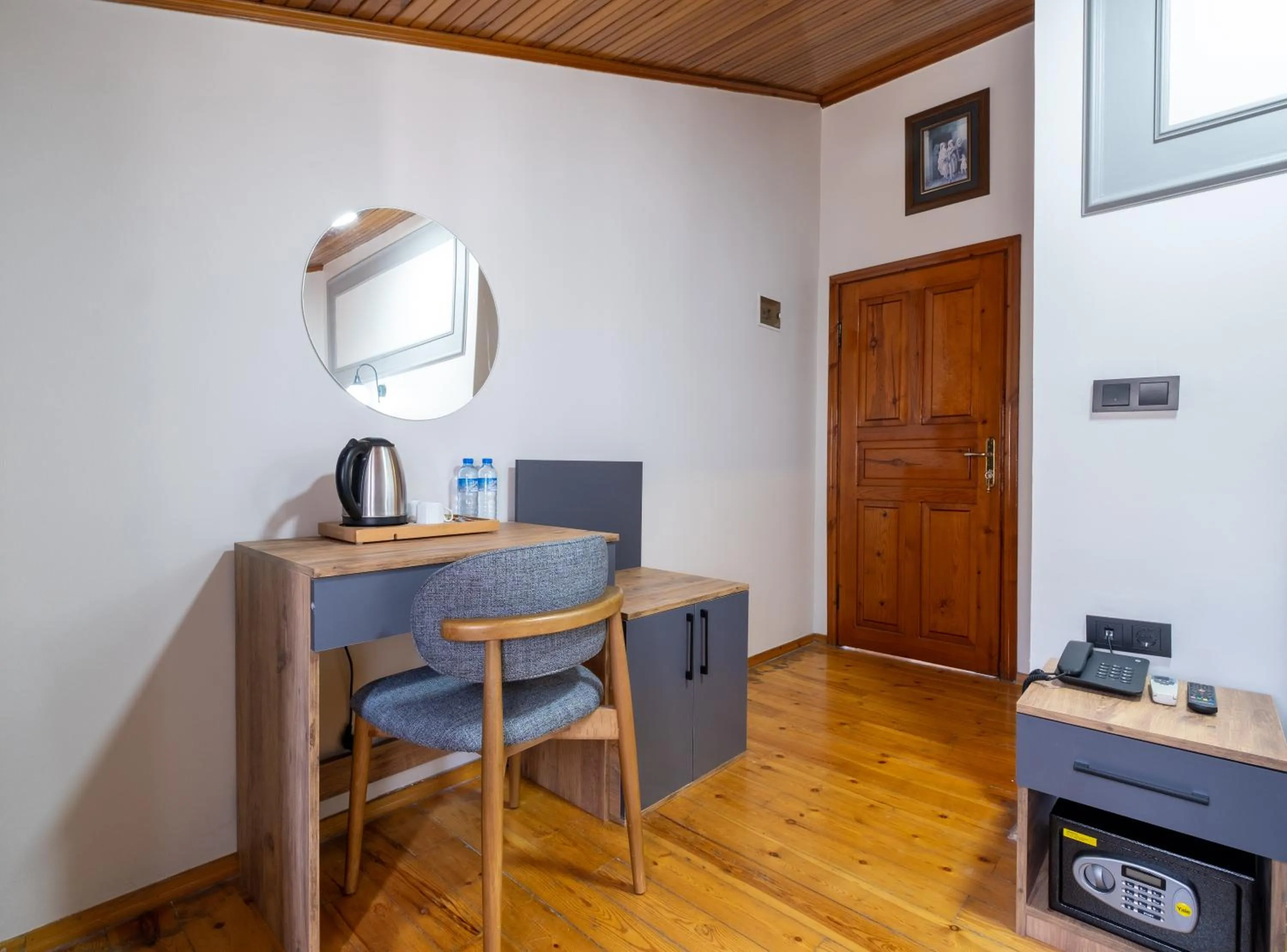 Photo of the whole room in Sur Hotel Sultanahmet