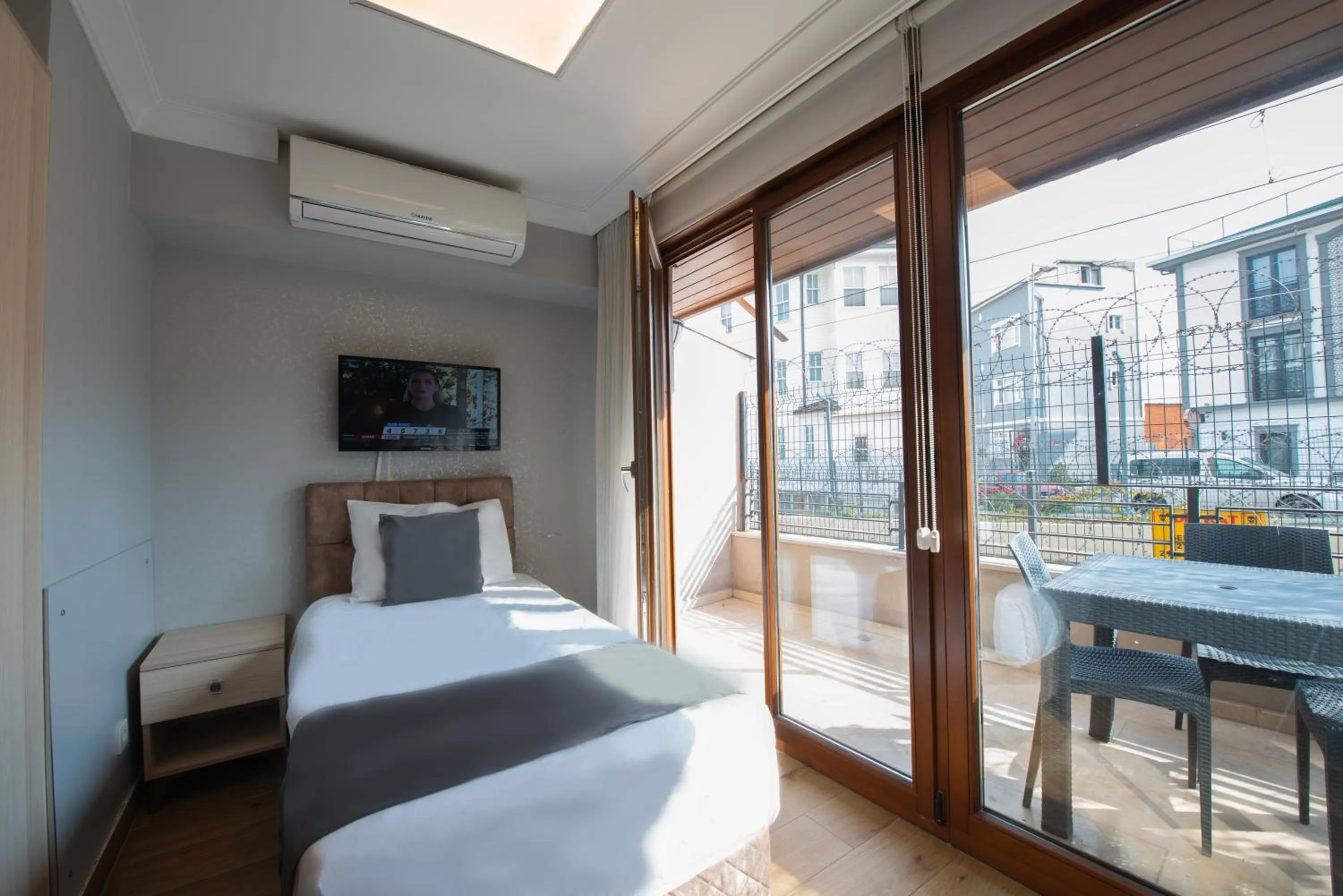 Photo of the whole room, Bed in Sur Hotel Sultanahmet