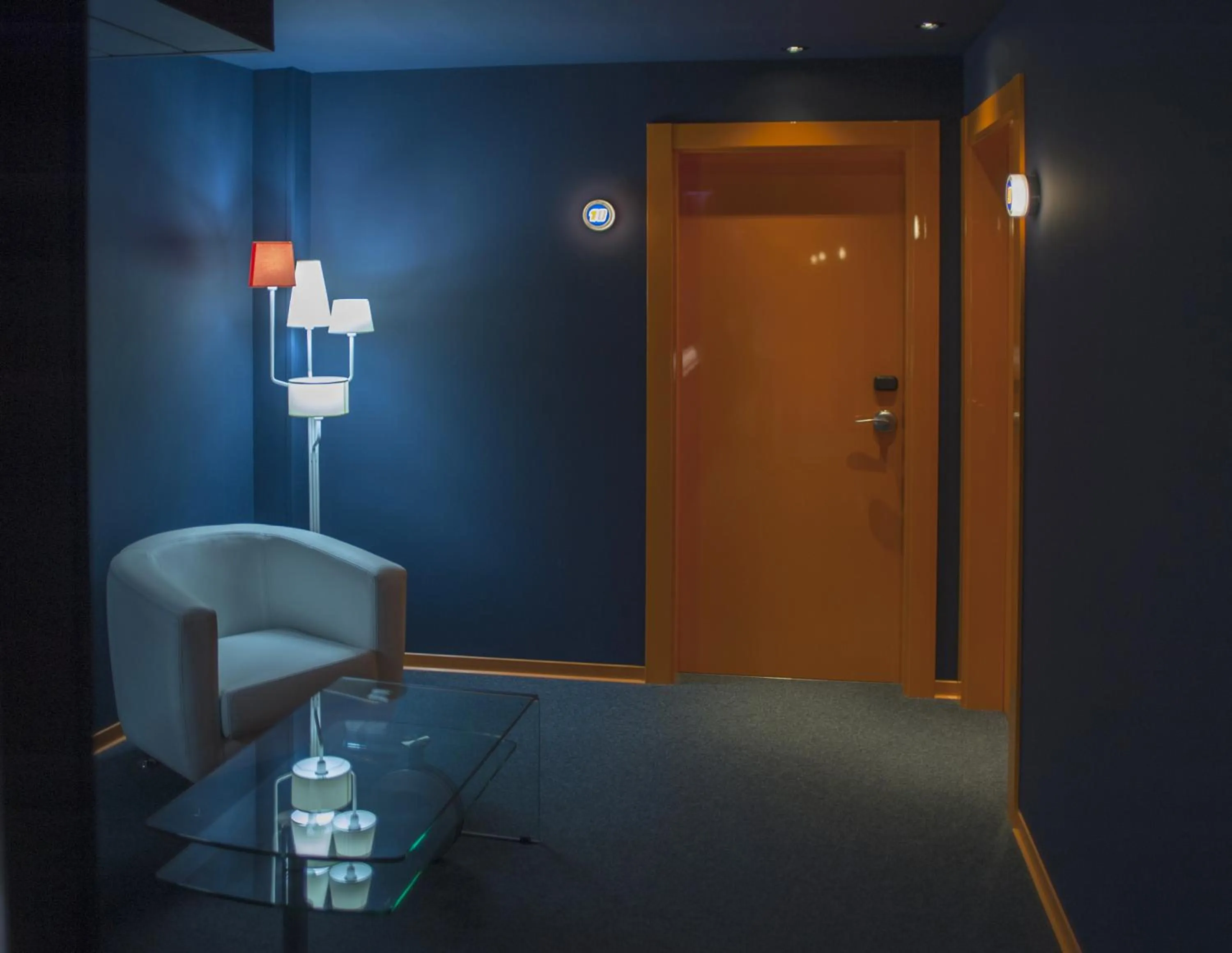 Communal lounge/ TV room in Resotel