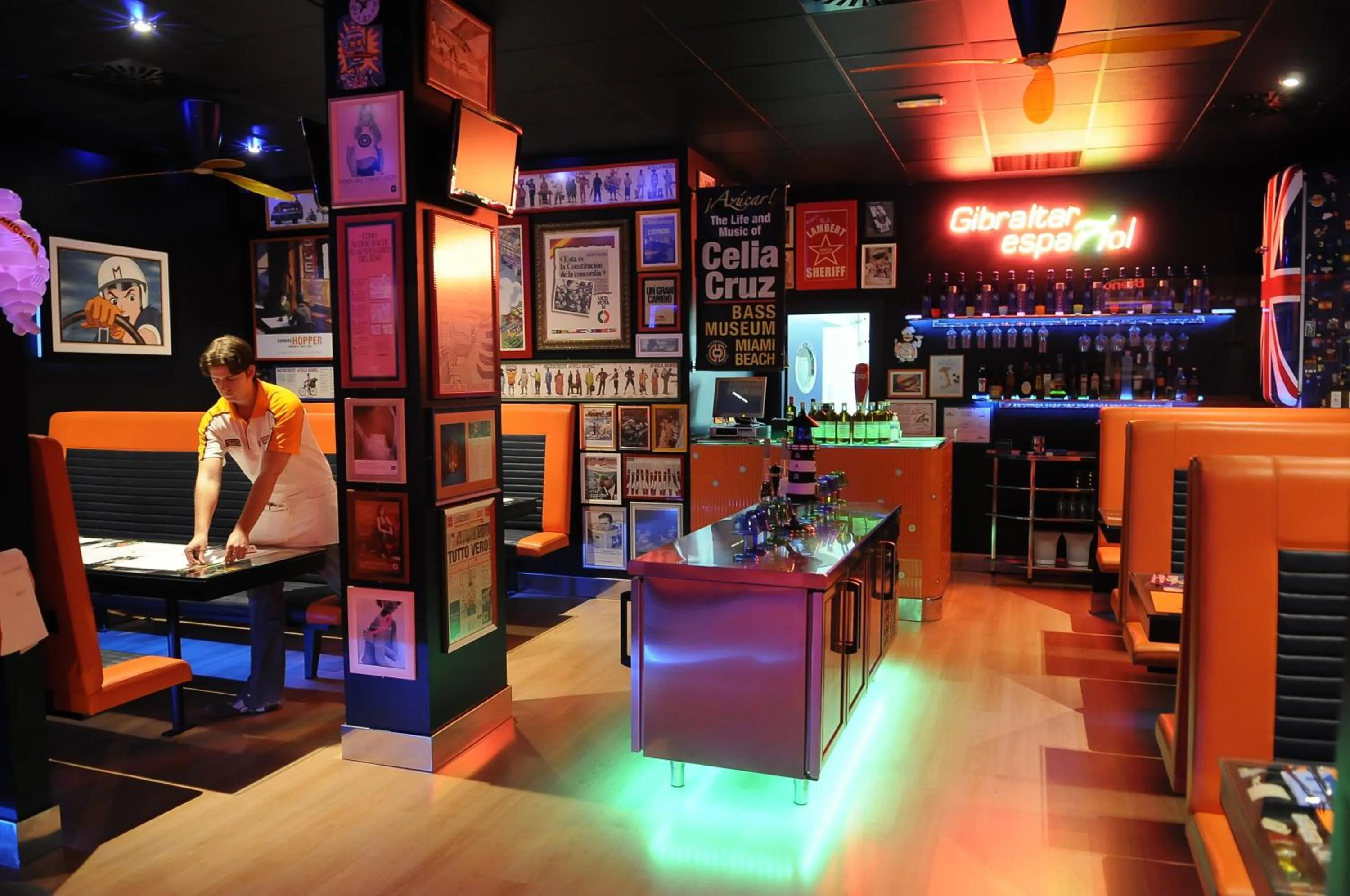 Restaurant/places to eat in Resotel