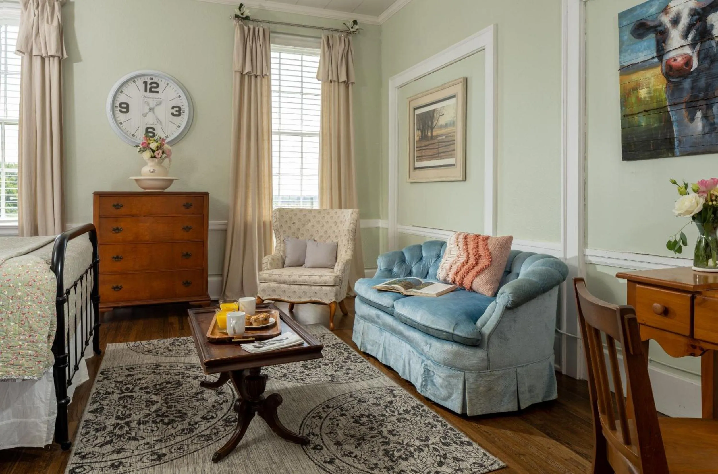 Seating area in Magnolia Manor and Chapel