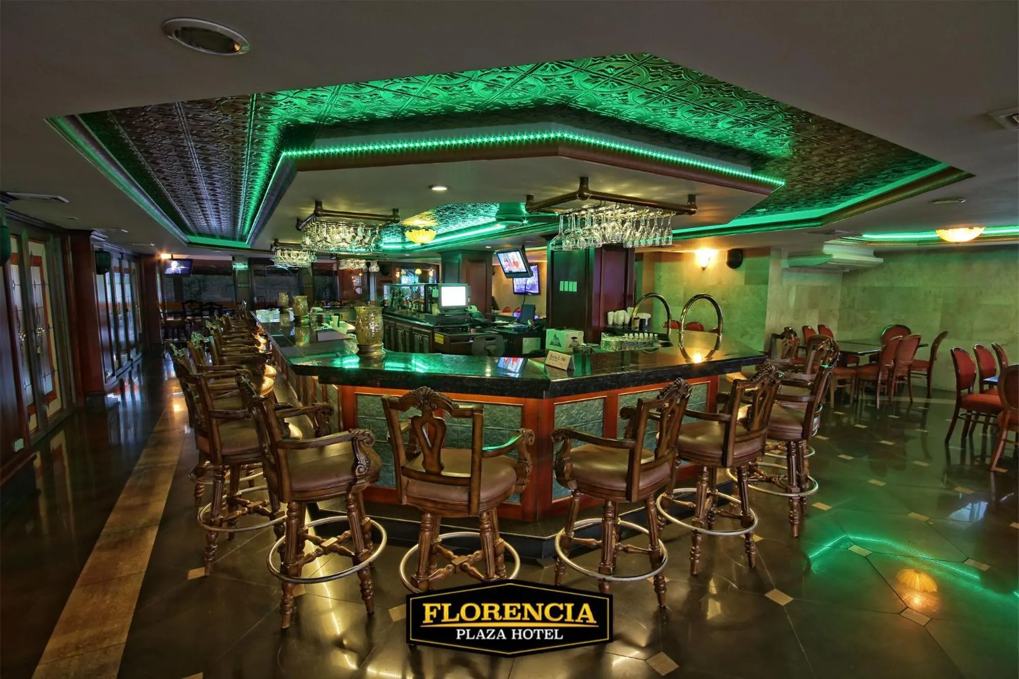 Lounge or bar in FLORENCIA PLAZA HOTEL