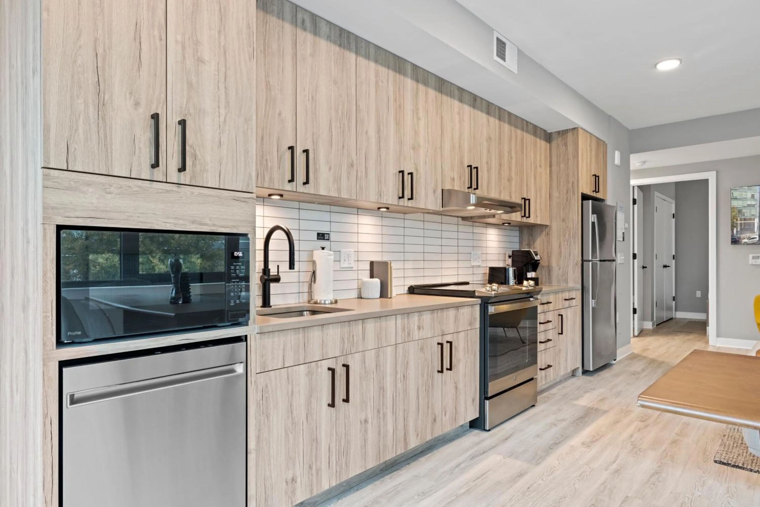 Kitchen or kitchenette in Coda on Half, a Placemakr Experience - Navy Yard