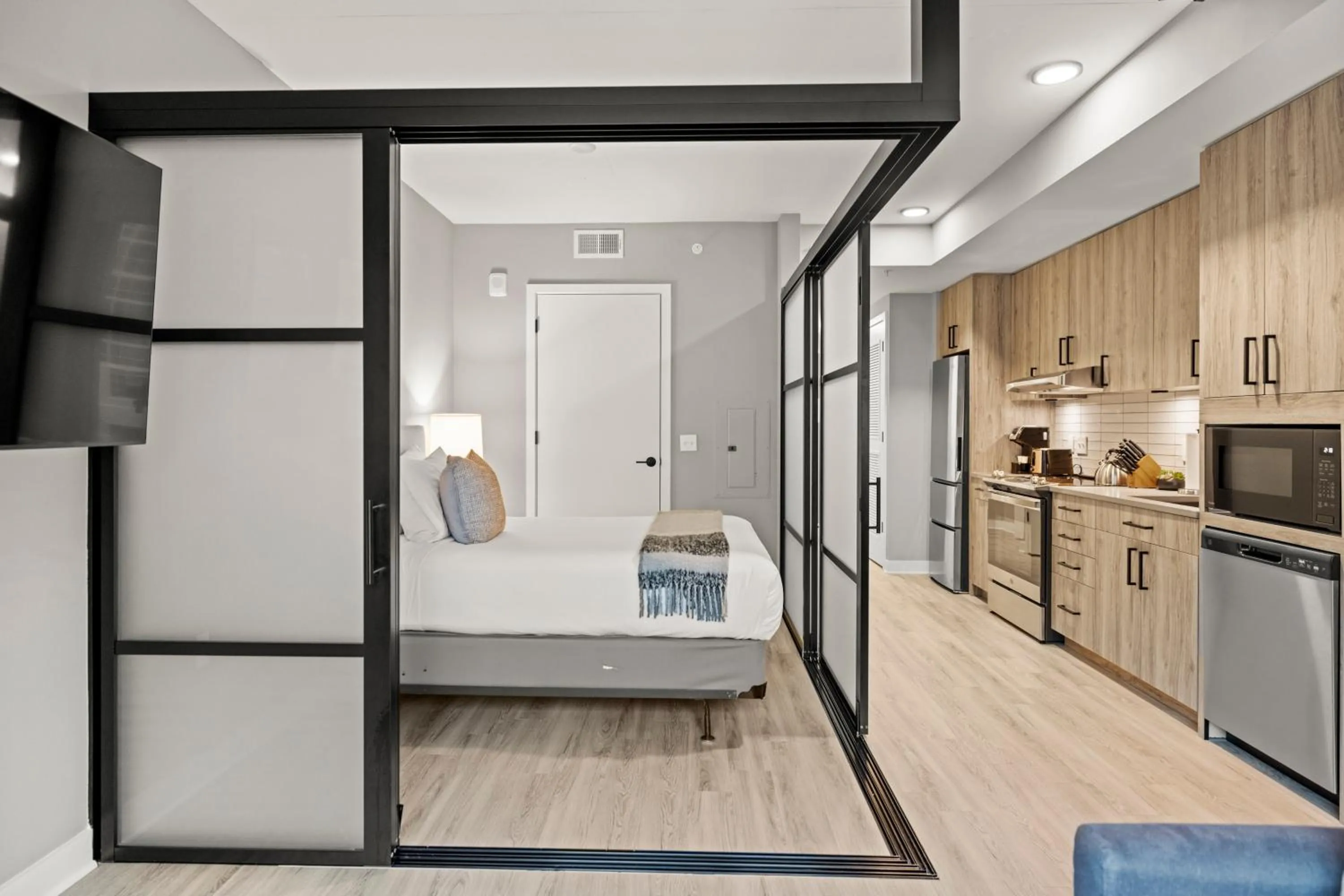 Bed in Coda on Half, a Placemakr Experience - Navy Yard