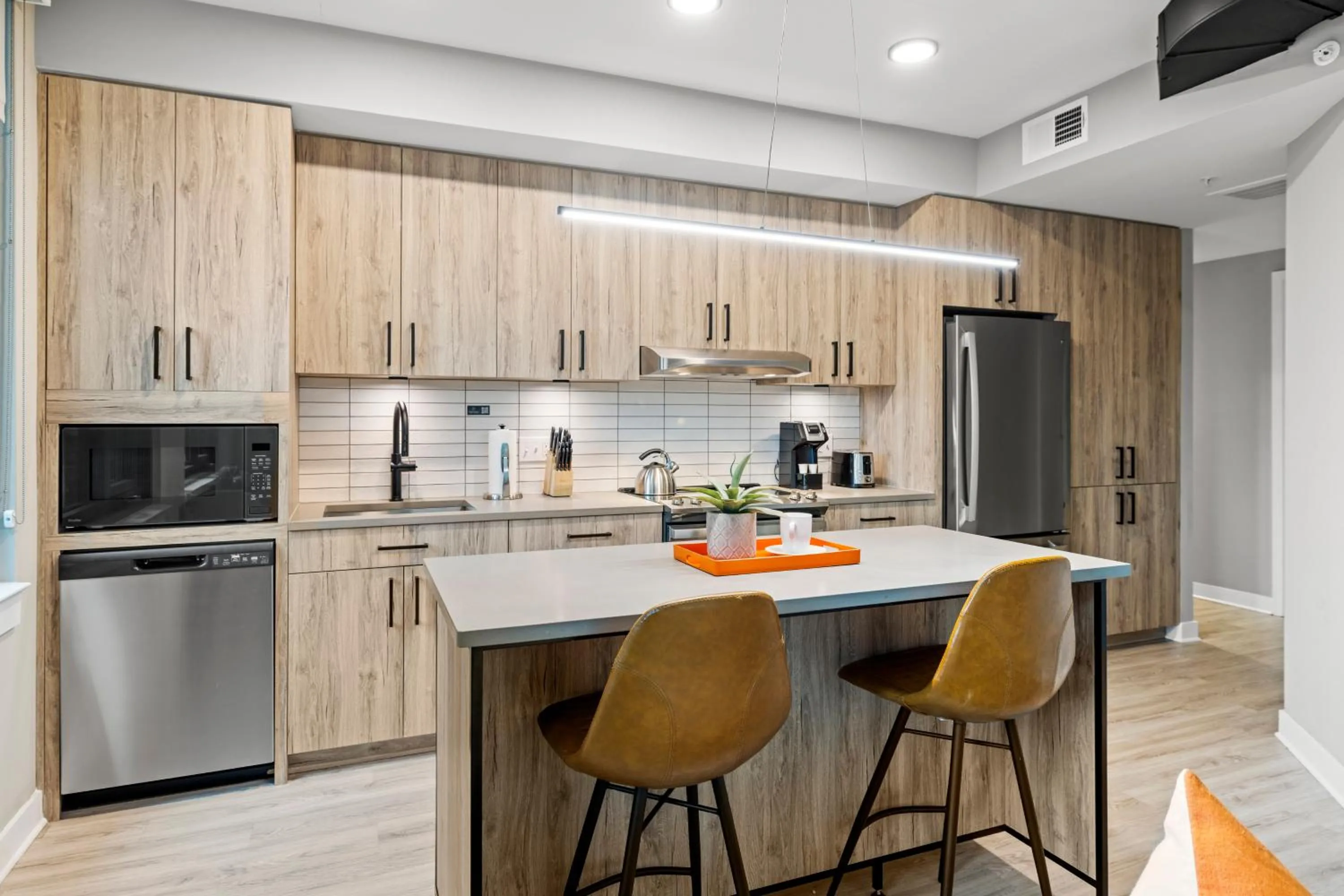Kitchen or kitchenette in Coda on Half, a Placemakr Experience - Navy Yard