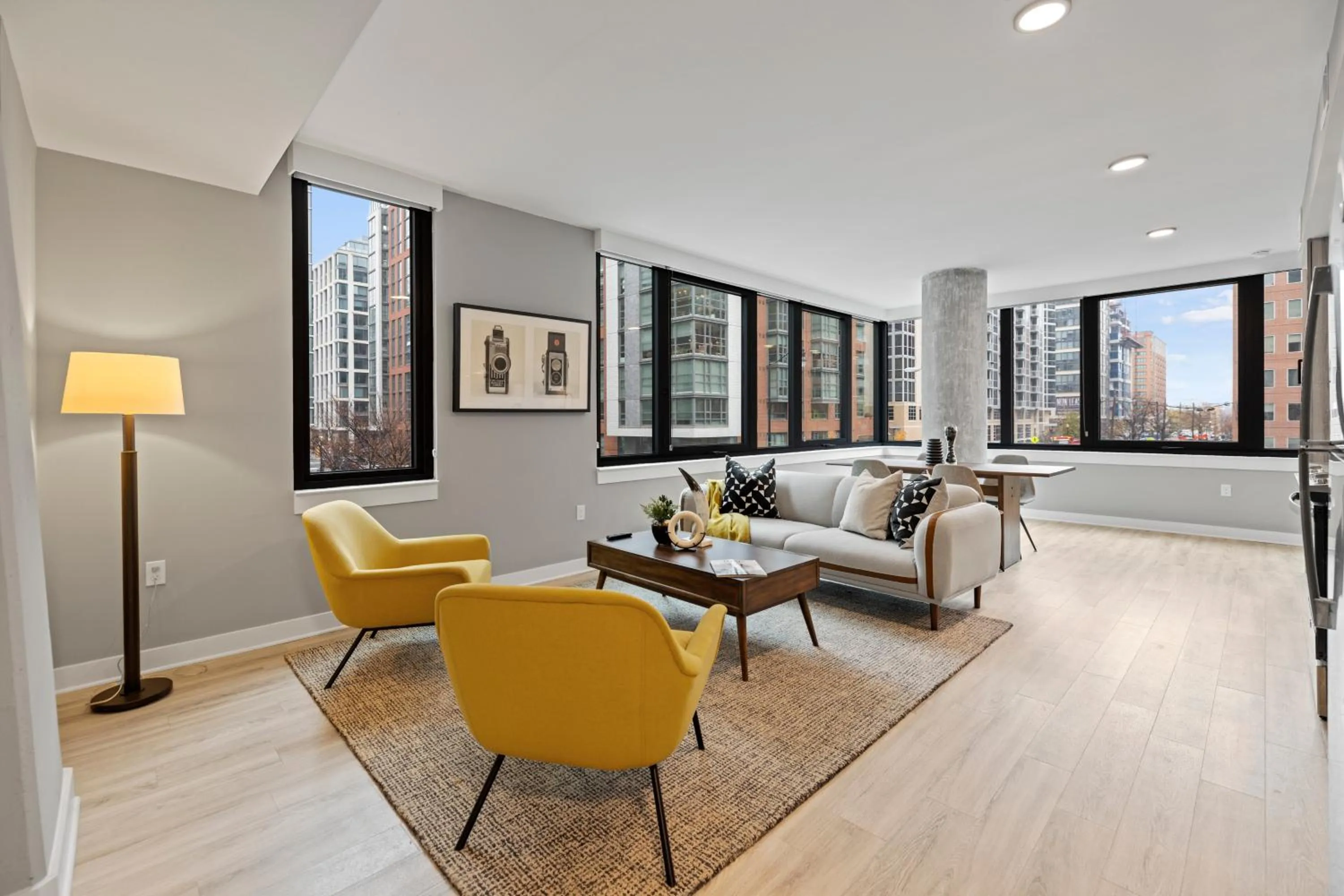 Living room in Coda on Half, a Placemakr Experience - Navy Yard