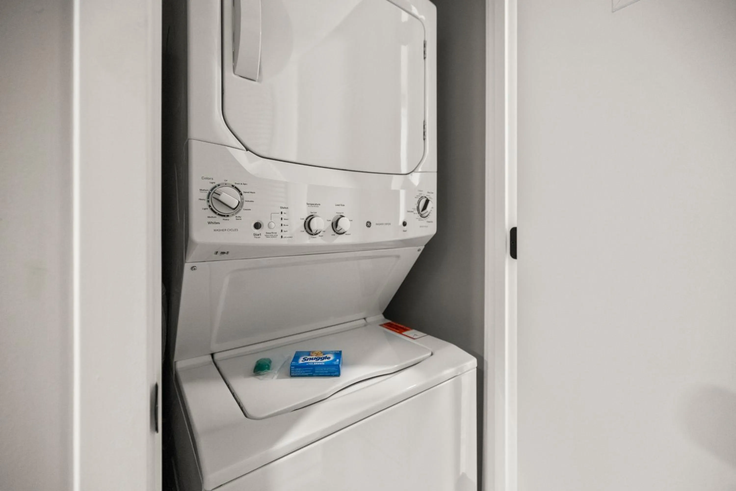 washing machine in Coda on Half, a Placemakr Experience - Navy Yard