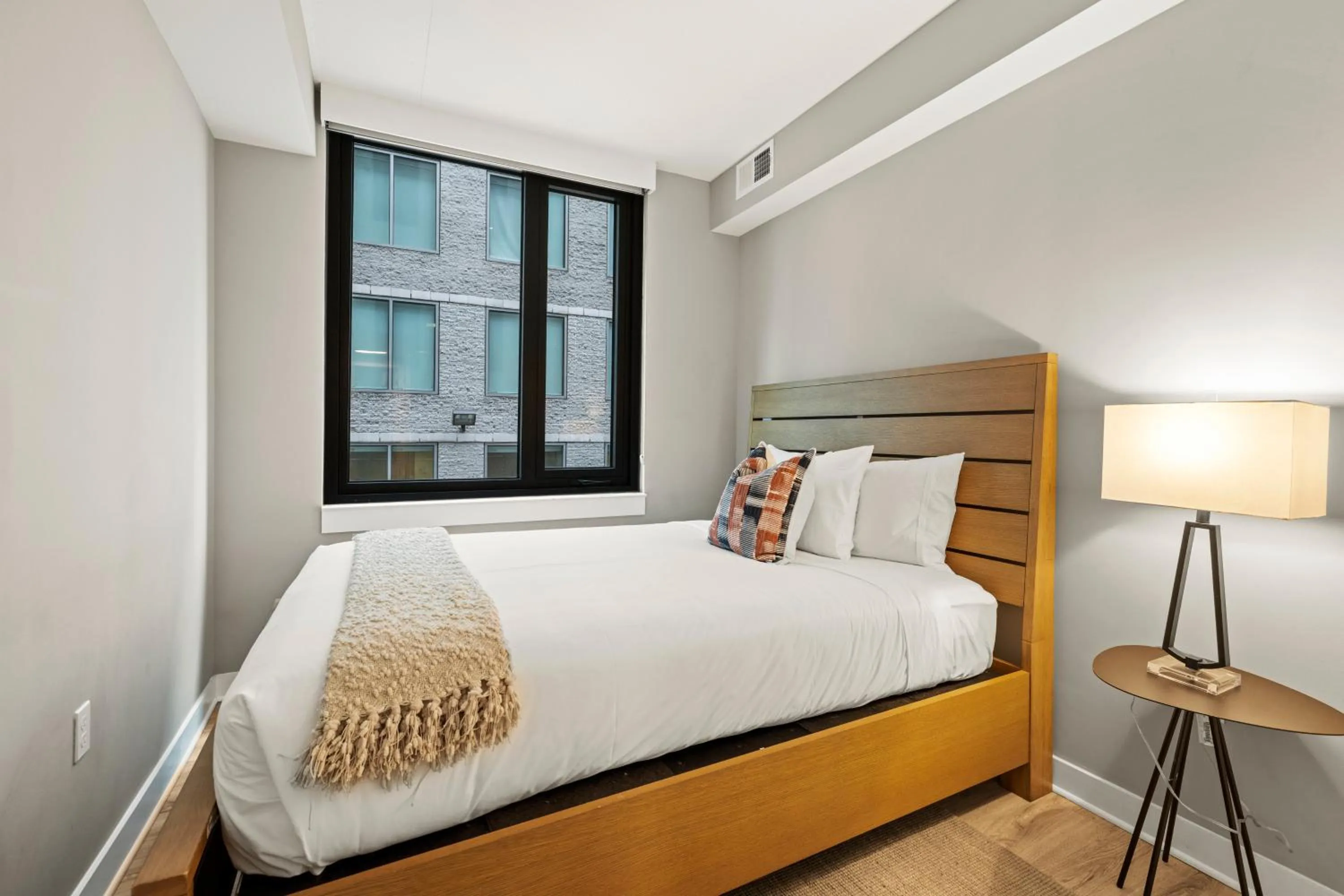 Bed in Coda on Half, a Placemakr Experience - Navy Yard