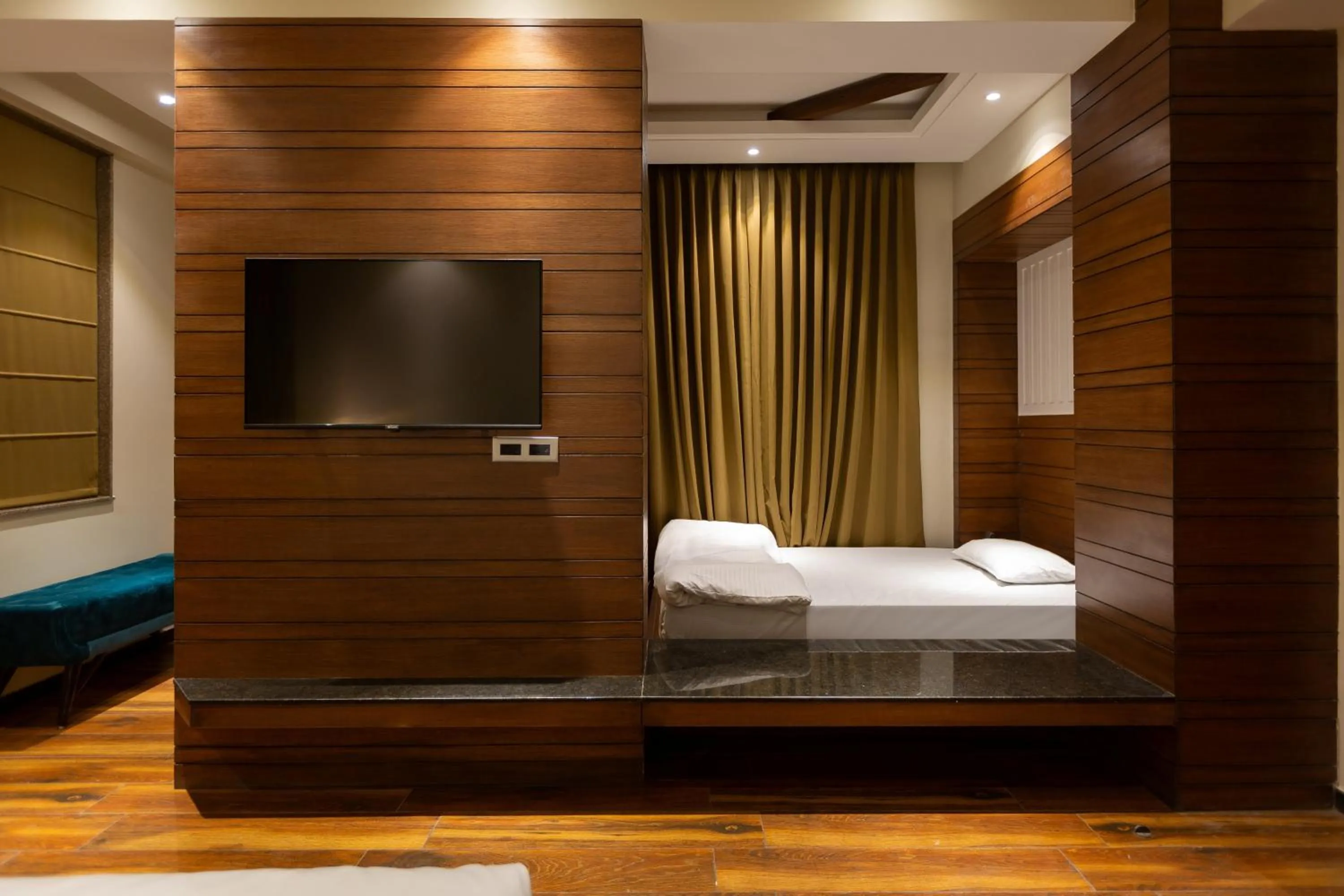 TV and multimedia, Bed in Hotel LA Eden