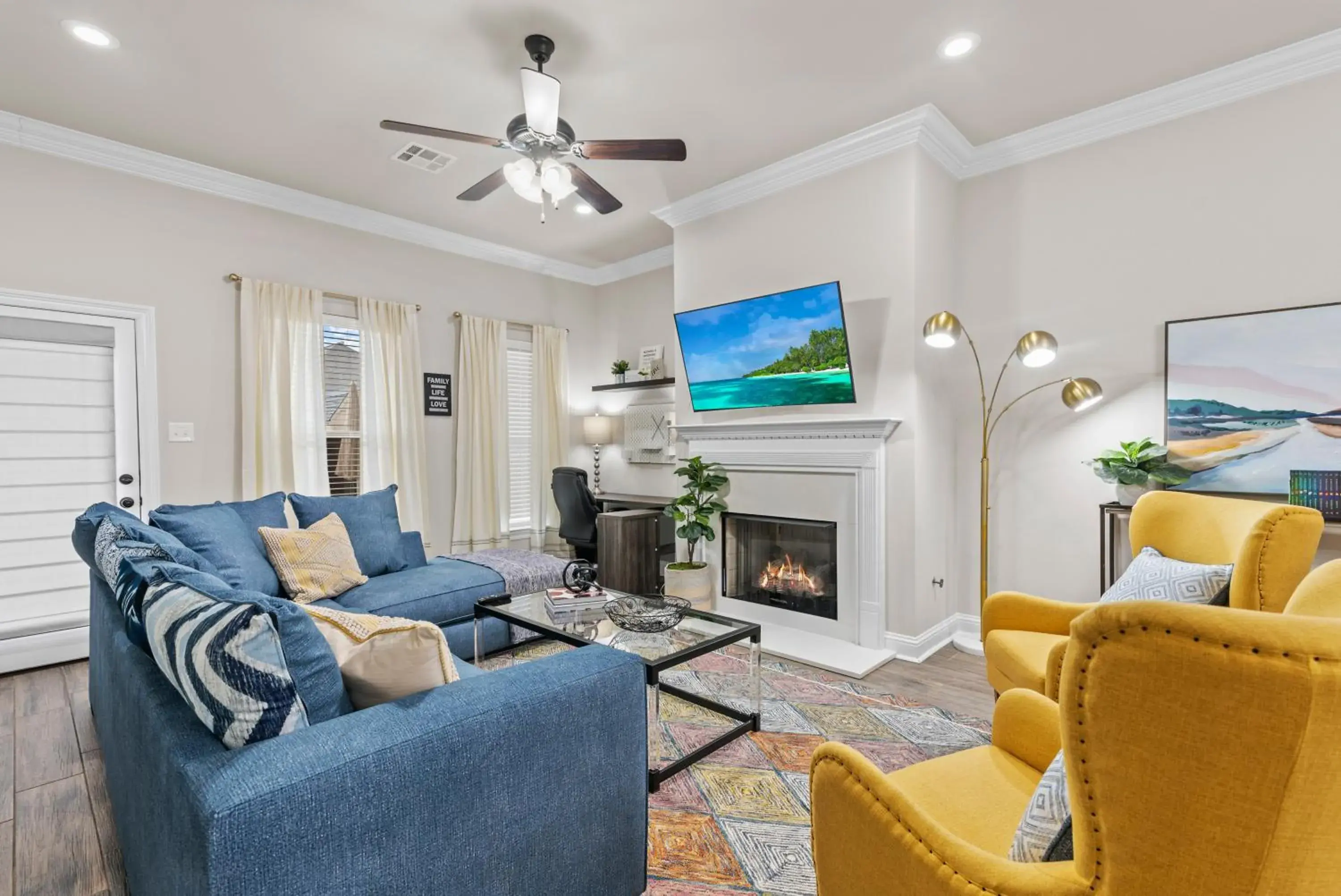 Boho Retreat! Home away from Home! Tv in Each Room Boho Retreat! Home away from Home! Tv in Each Room