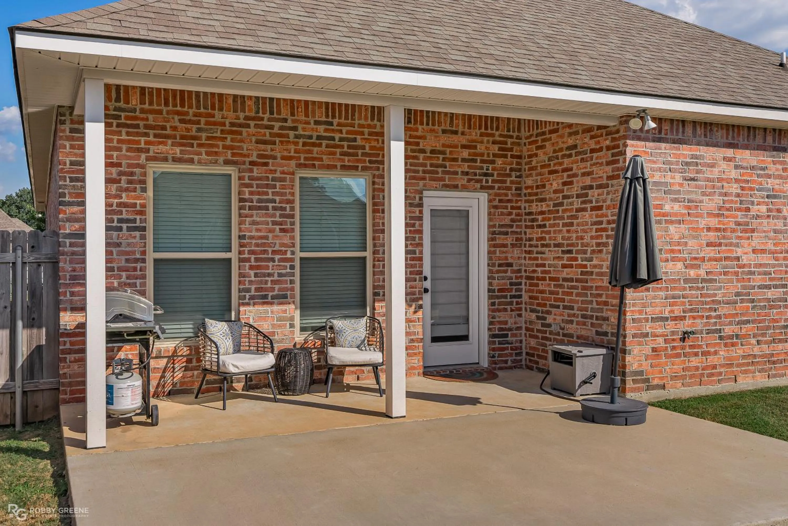 Patio in Boho Retreat! Home away from Home! Tv in Each Room