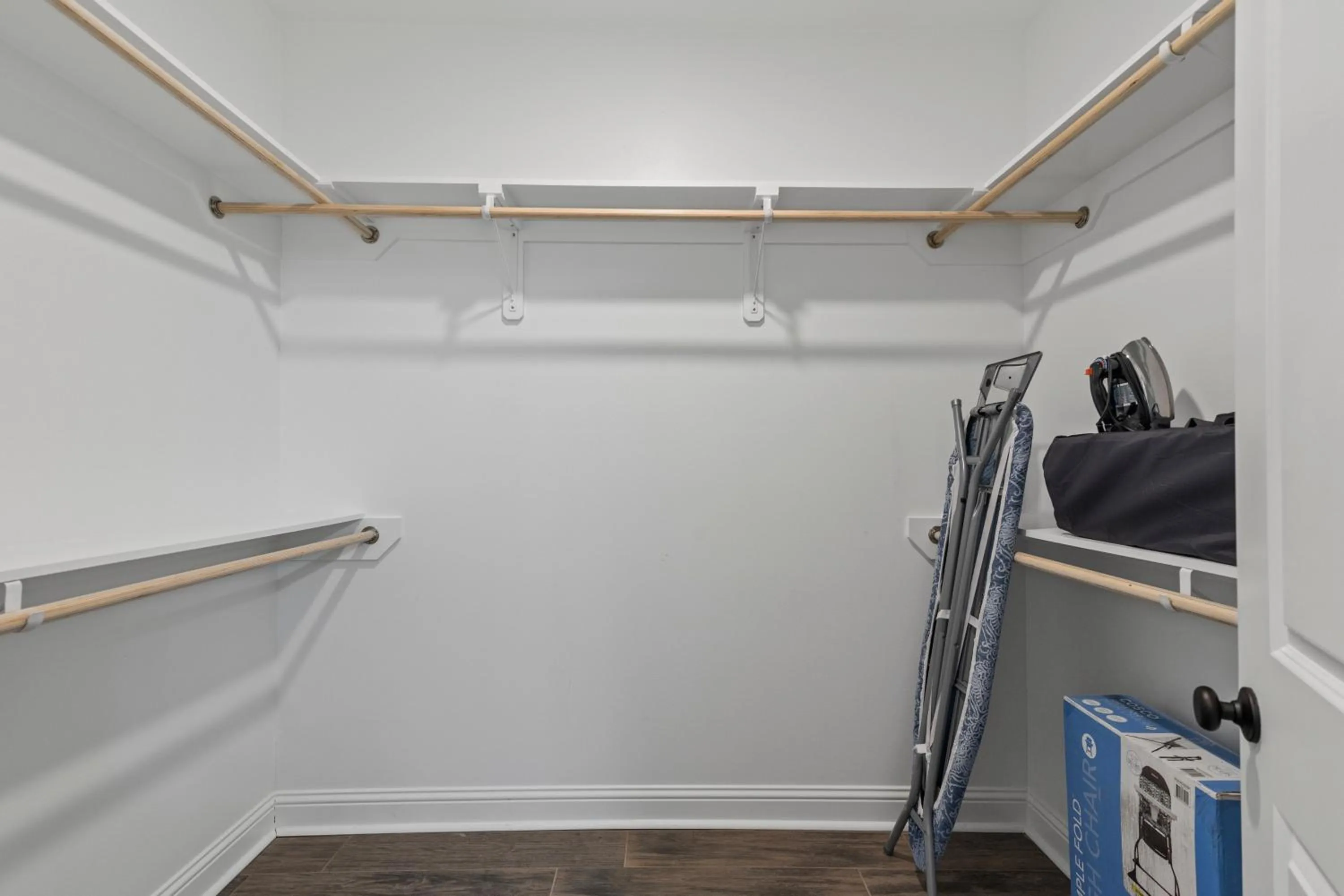 flat iron in Boho Retreat! Home away from Home! Tv in Each Room