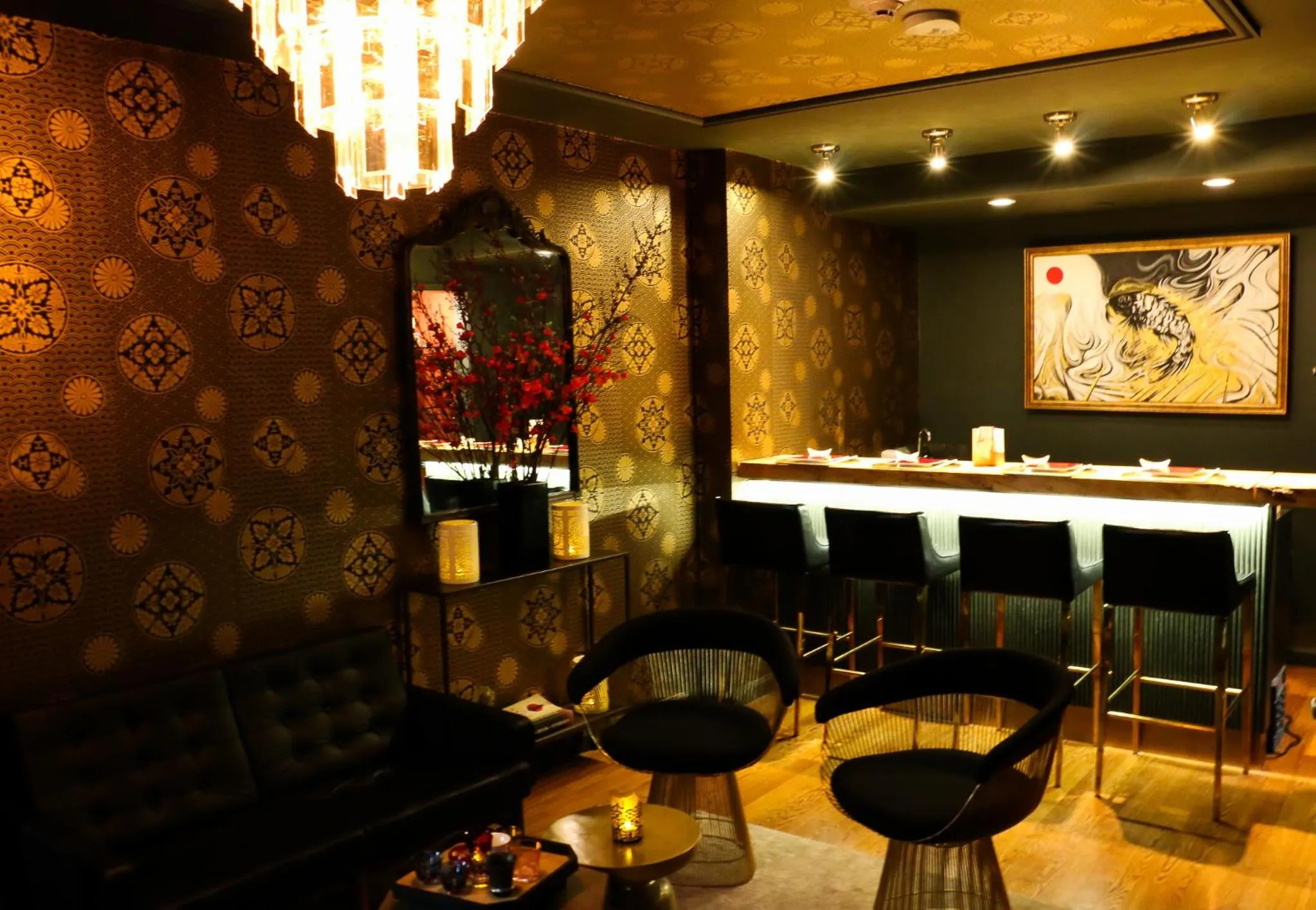 Restaurant/places to eat in Hotel 32 32