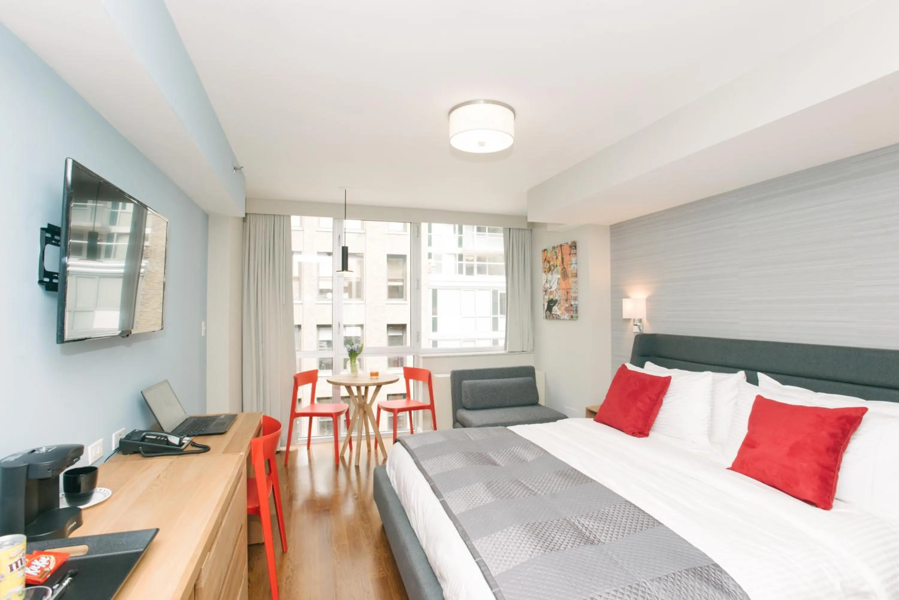 Bedroom, Bed in Hotel 32 32