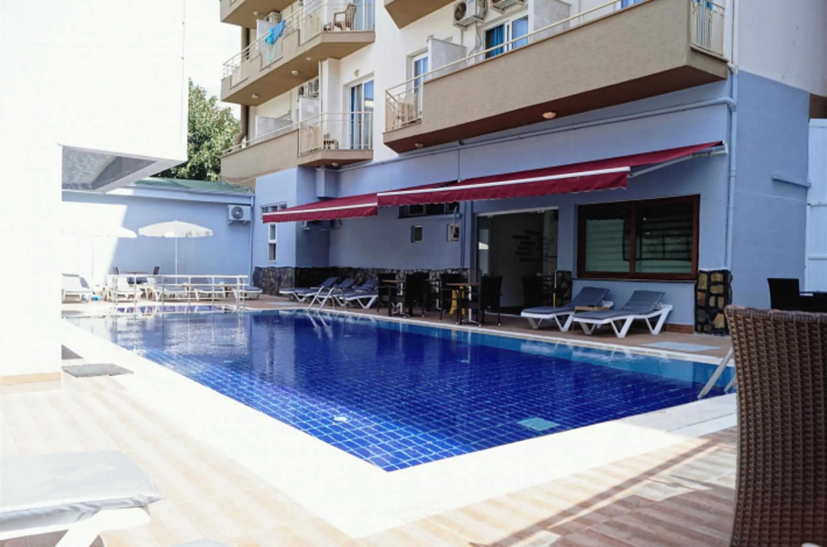 Swimming pool in Aslan Corner Hotel