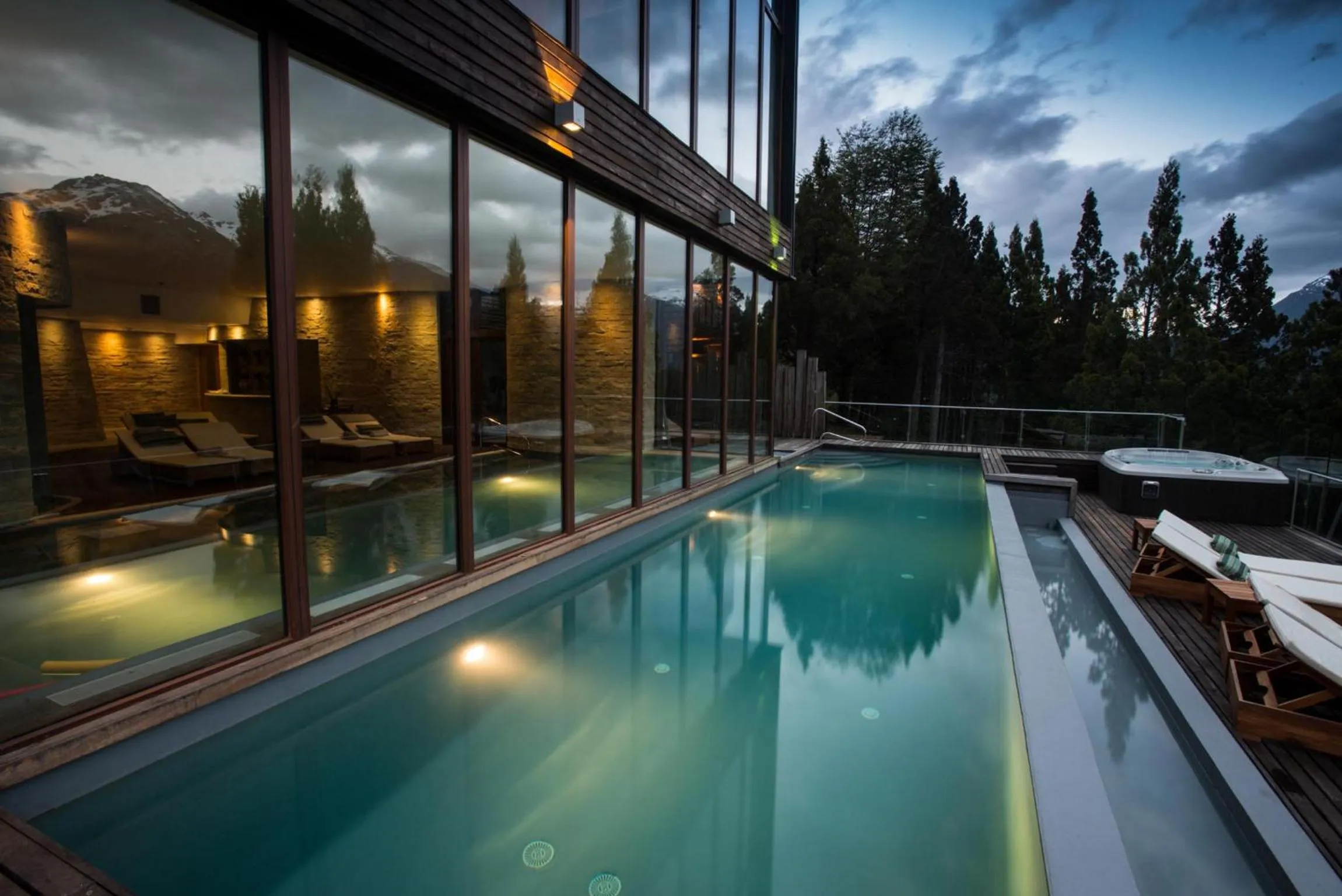 Swimming pool in Uman Lodge Patagonia Chile