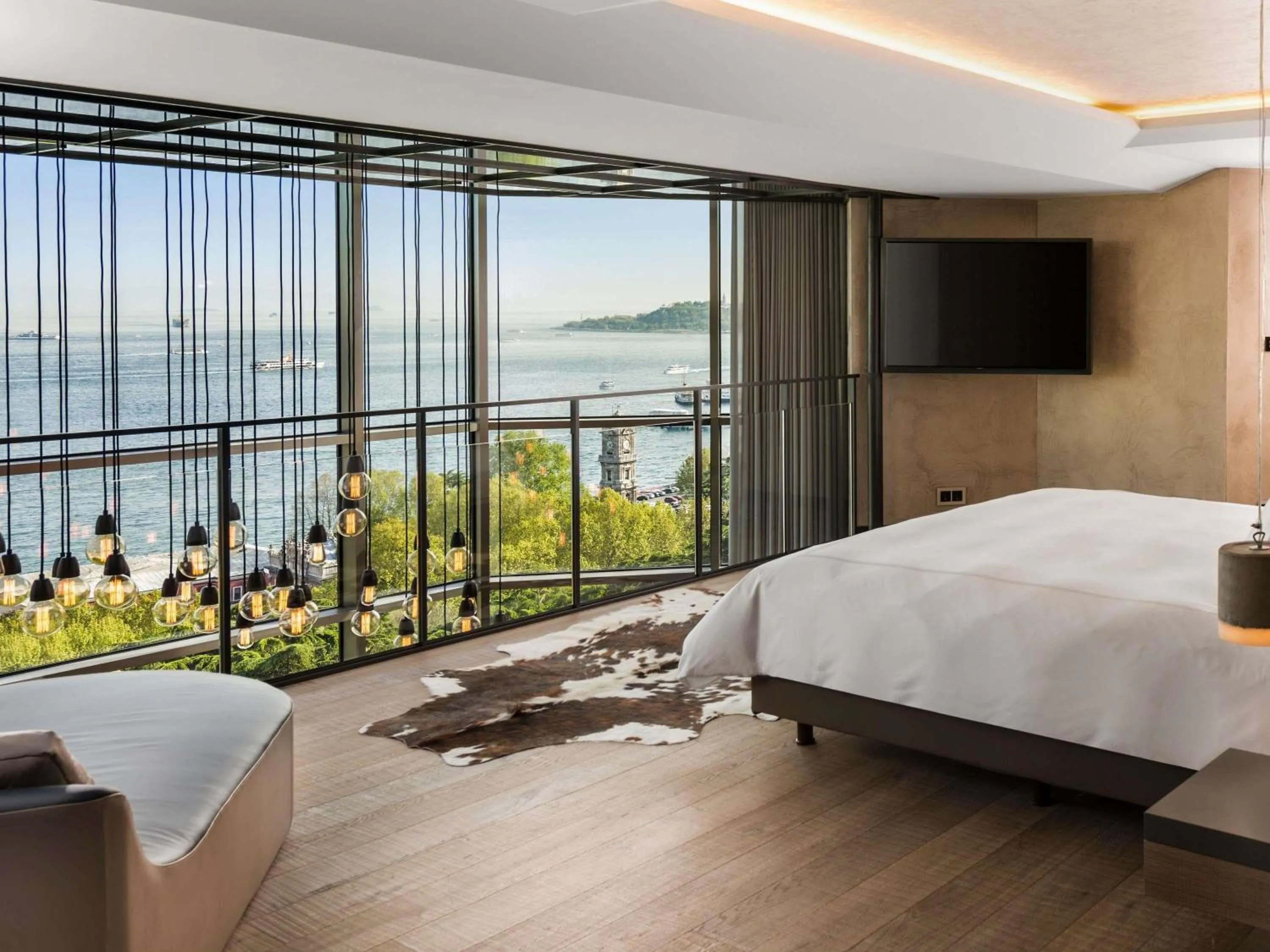 Bedroom, Bed in Swissotel The Bosphorus Istanbul