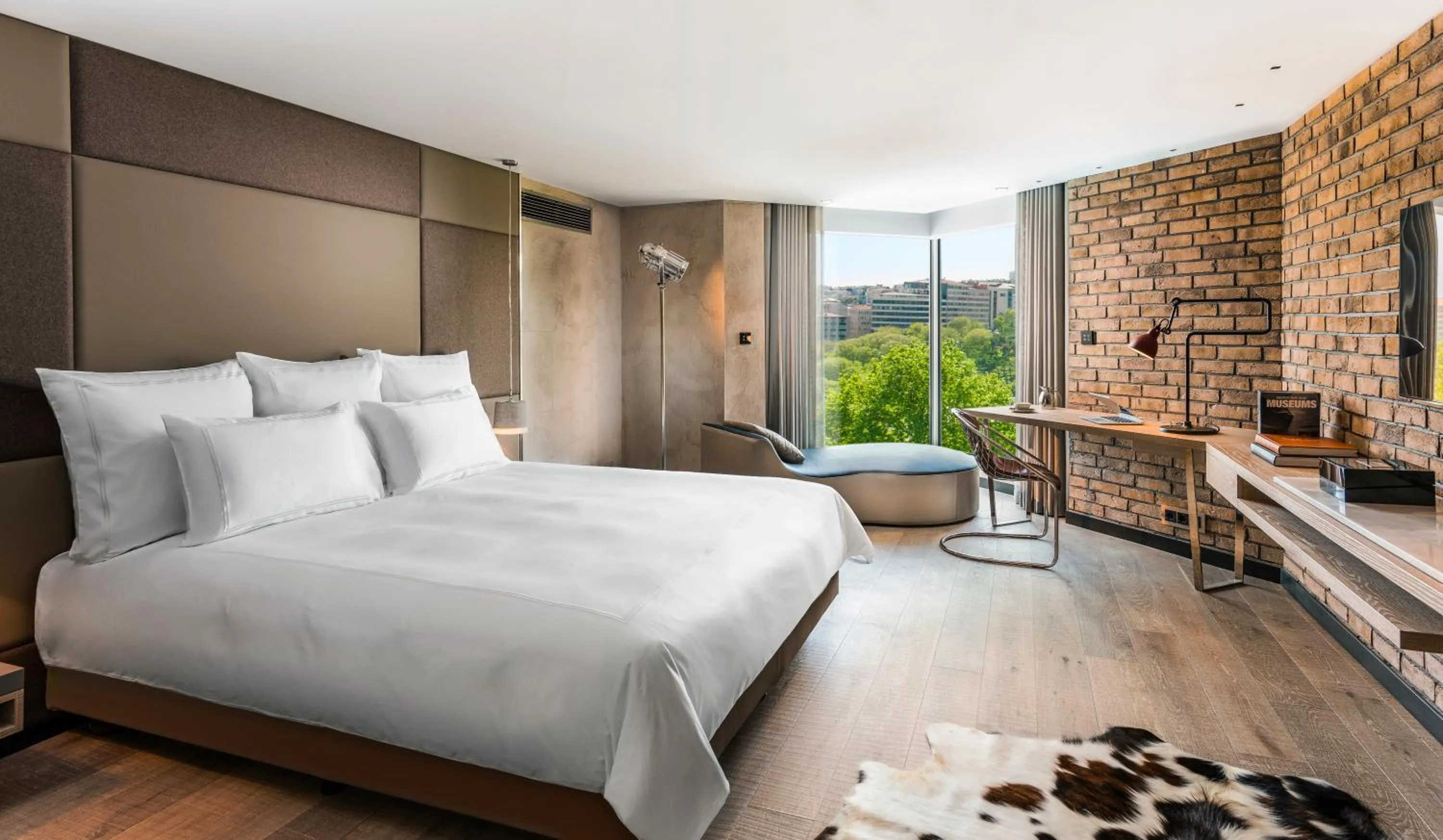 Photo of the whole room, Bed in Swissotel The Bosphorus Istanbul