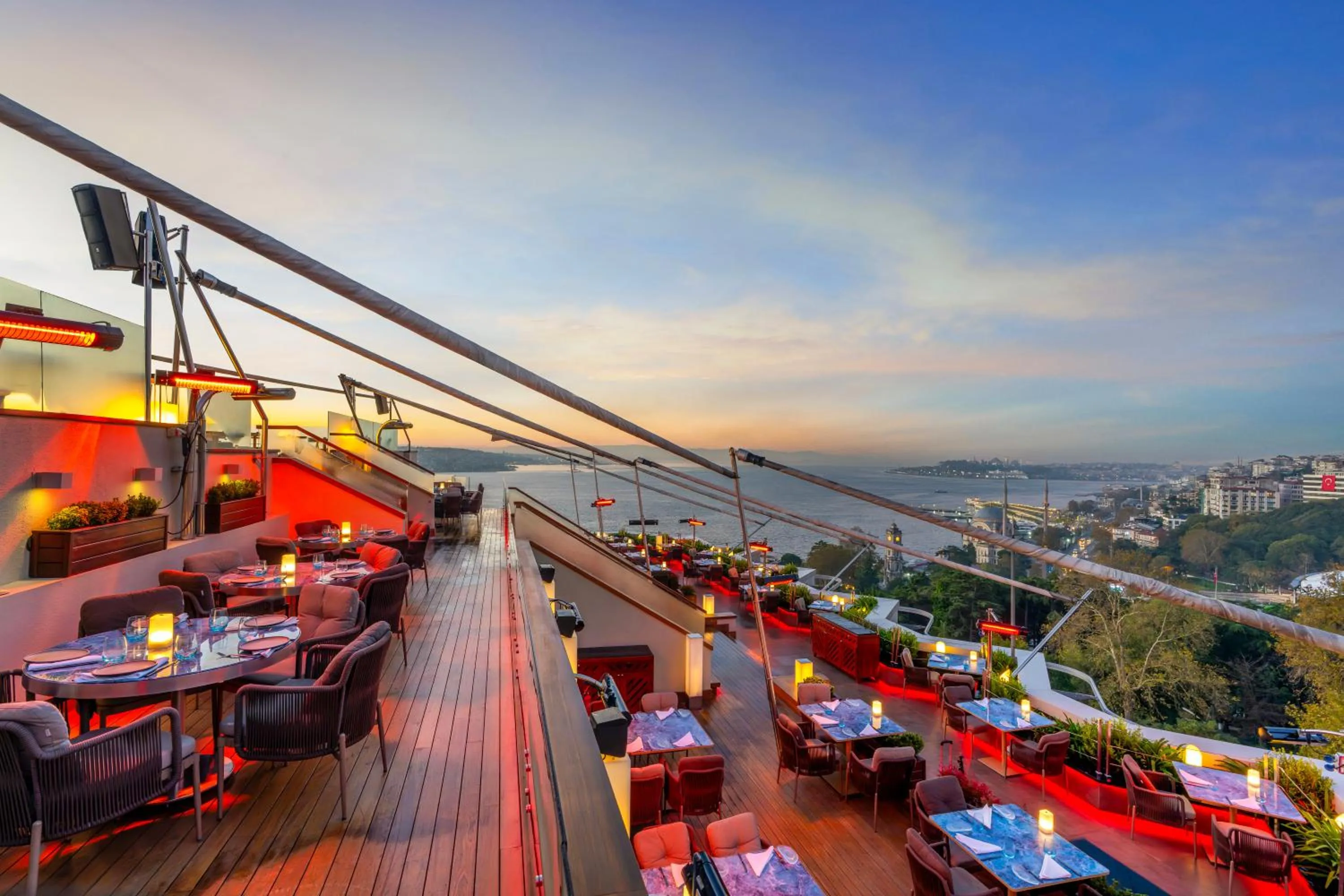 Restaurant/places to eat in Swissotel The Bosphorus Istanbul