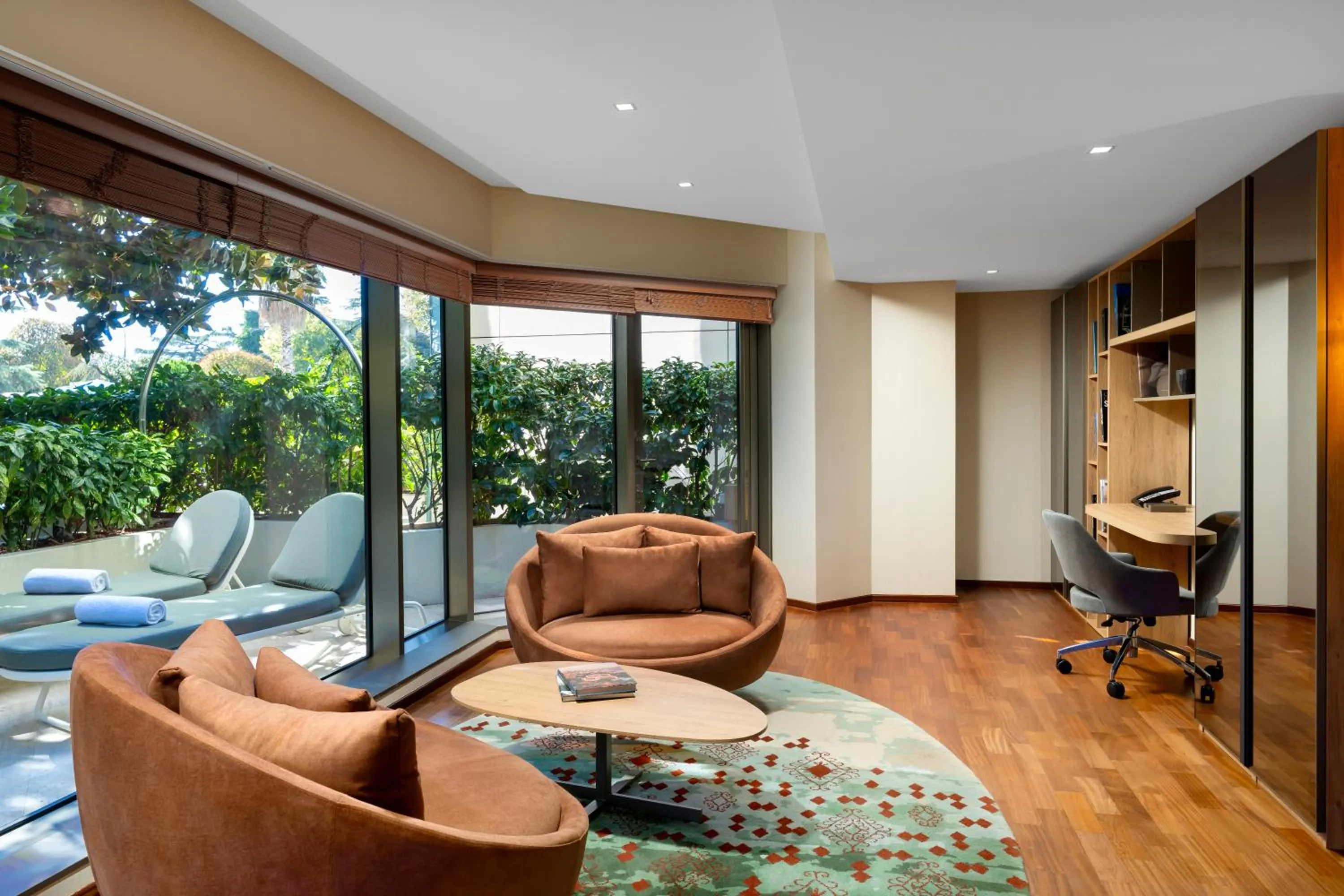 Communal lounge/ TV room in Swissotel The Bosphorus Istanbul