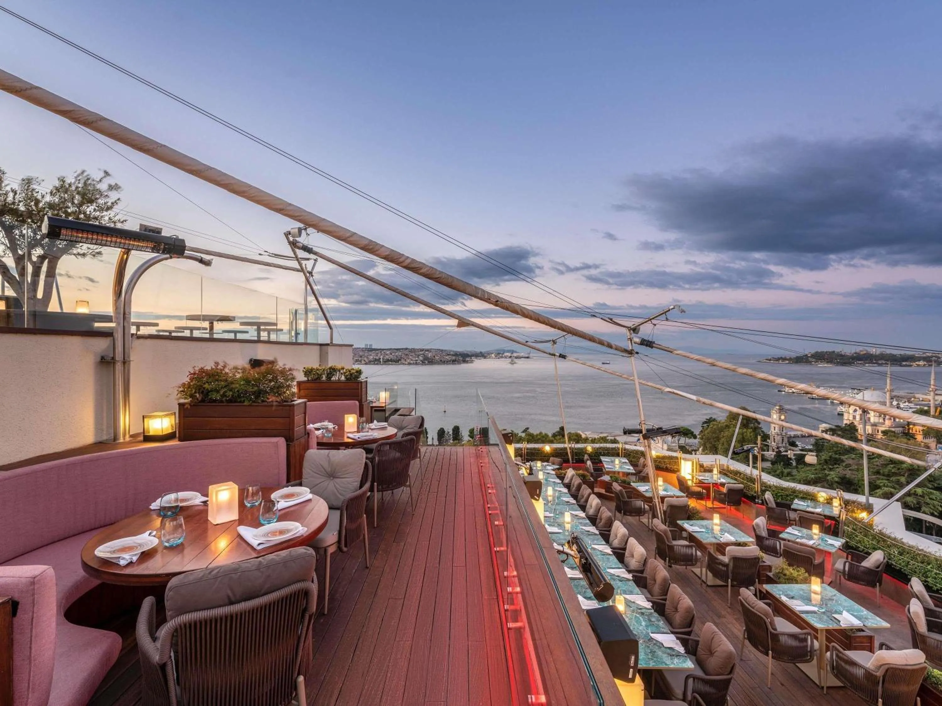 Restaurant/places to eat in Swissotel The Bosphorus Istanbul