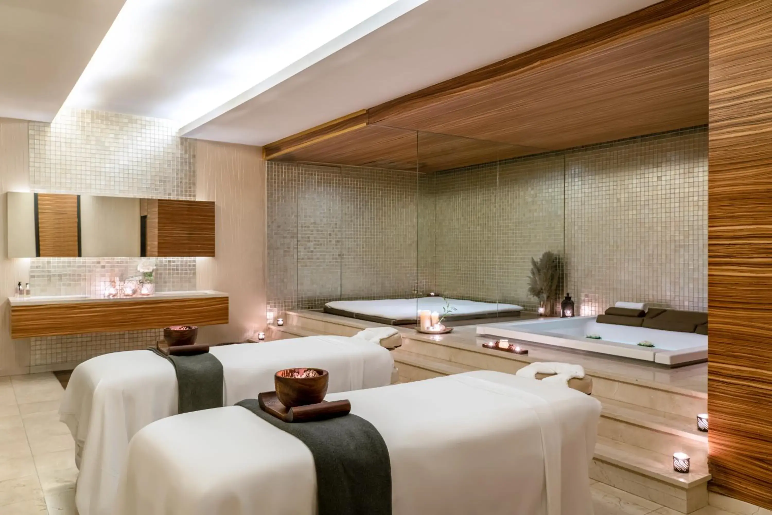 Spa and wellness centre/facilities, Bed in Swissotel The Bosphorus Istanbul Spa and wellness centre/facilities, Bed in Swissotel The Bosphorus Istanbul