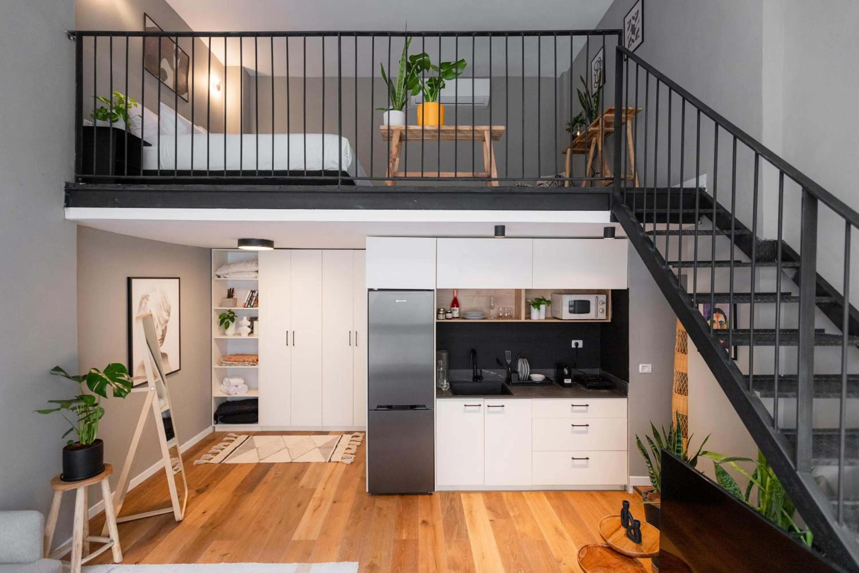 Photo of the whole room in DeBlox living - Alhambra Apartments