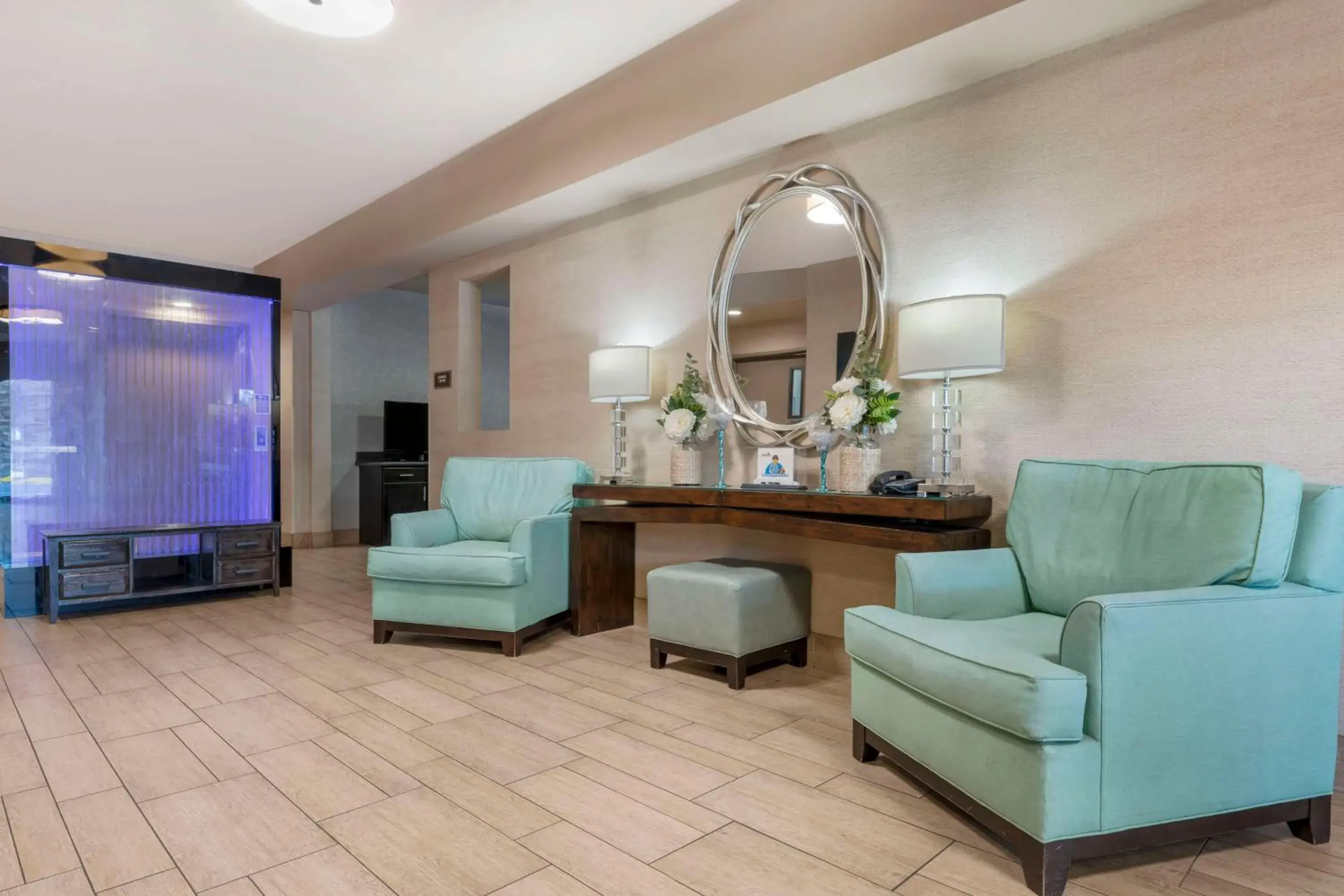 Lobby or reception in Best Western Plus Oceanside Palms Lobby or reception in Best Western Plus Oceanside Palms