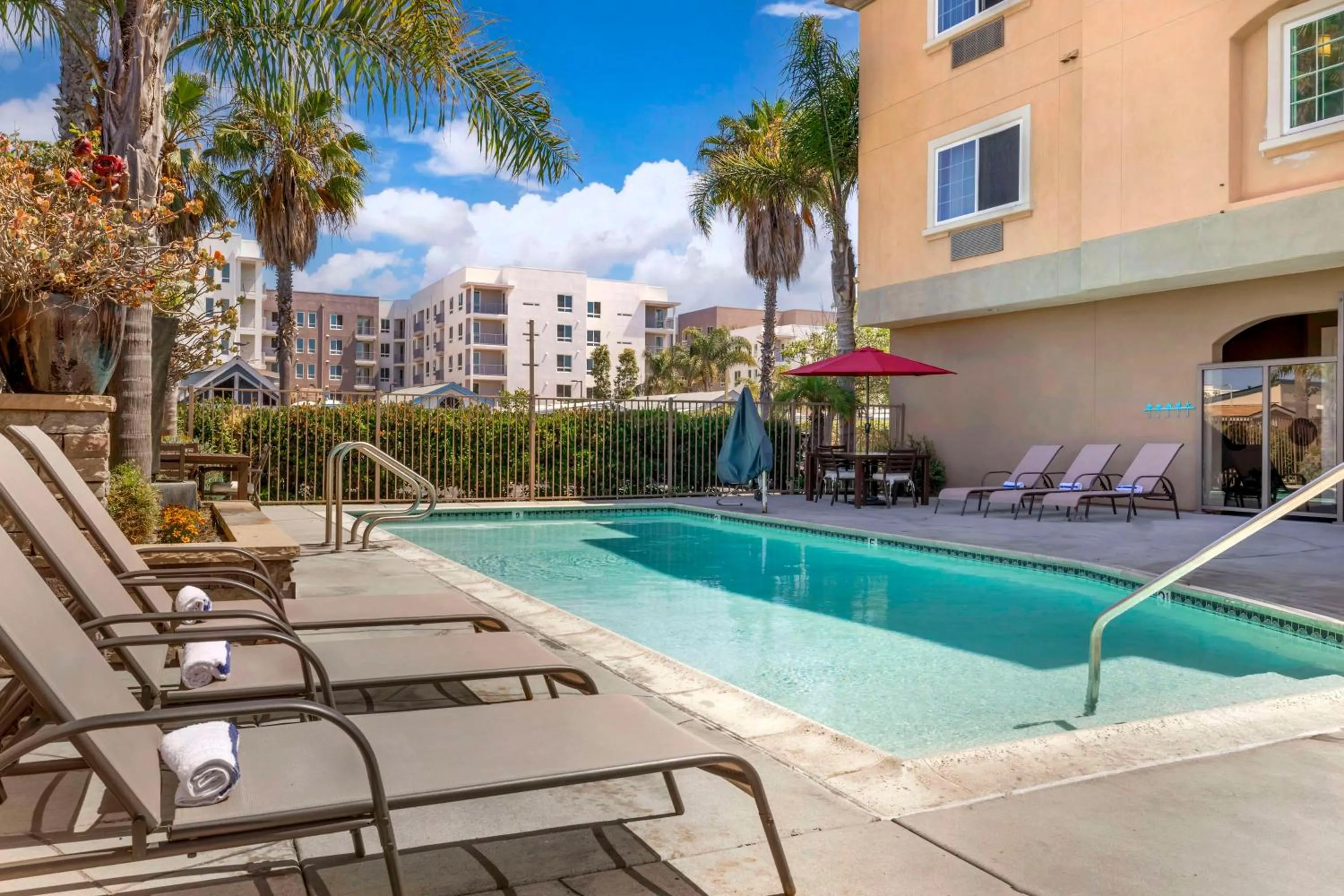 Pool view in Best Western Plus Oceanside Palms