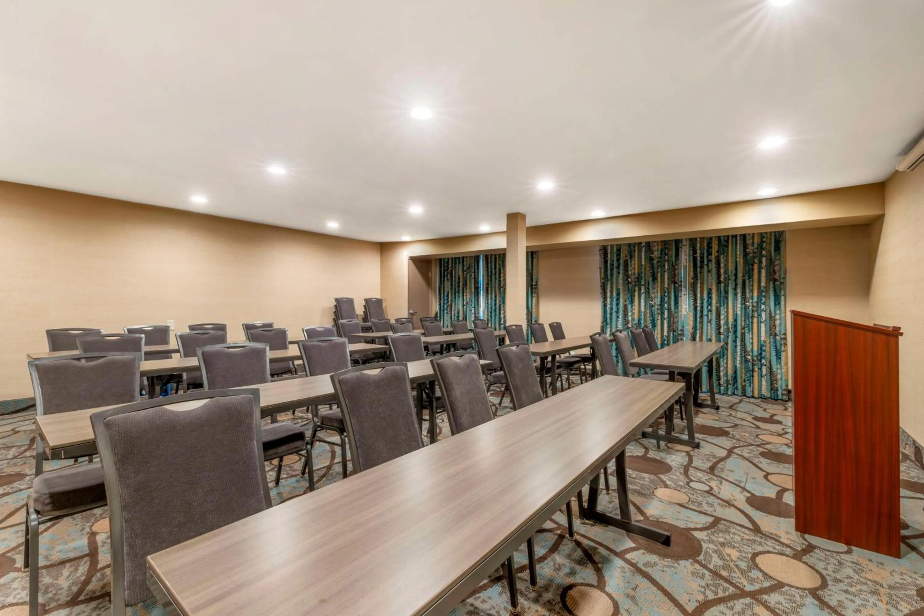 Meeting/conference room in Best Western Plus Oceanside Palms