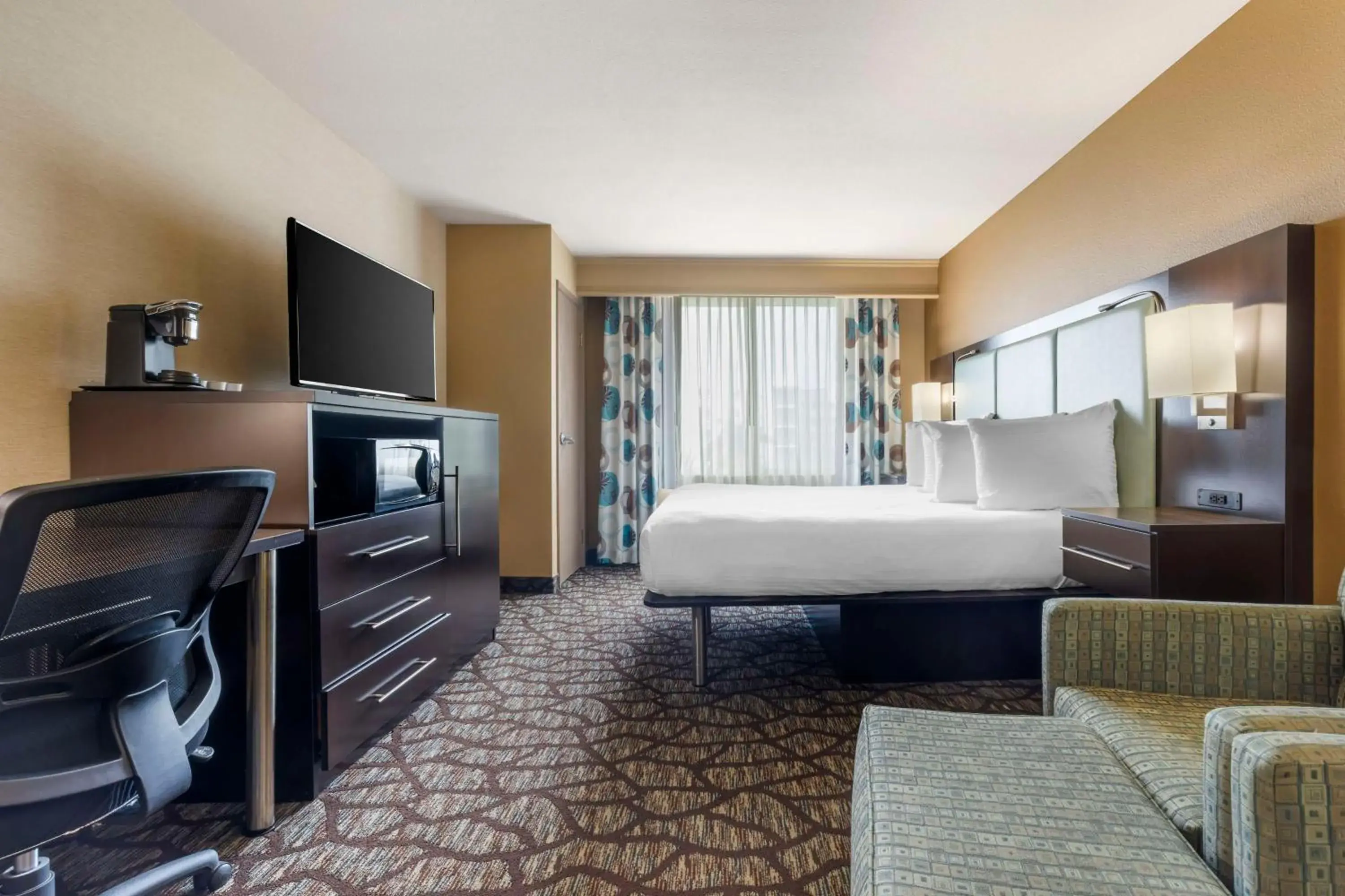 Bedroom, Bed in Best Western Plus Oceanside Palms Bedroom, Bed in Best Western Plus Oceanside Palms