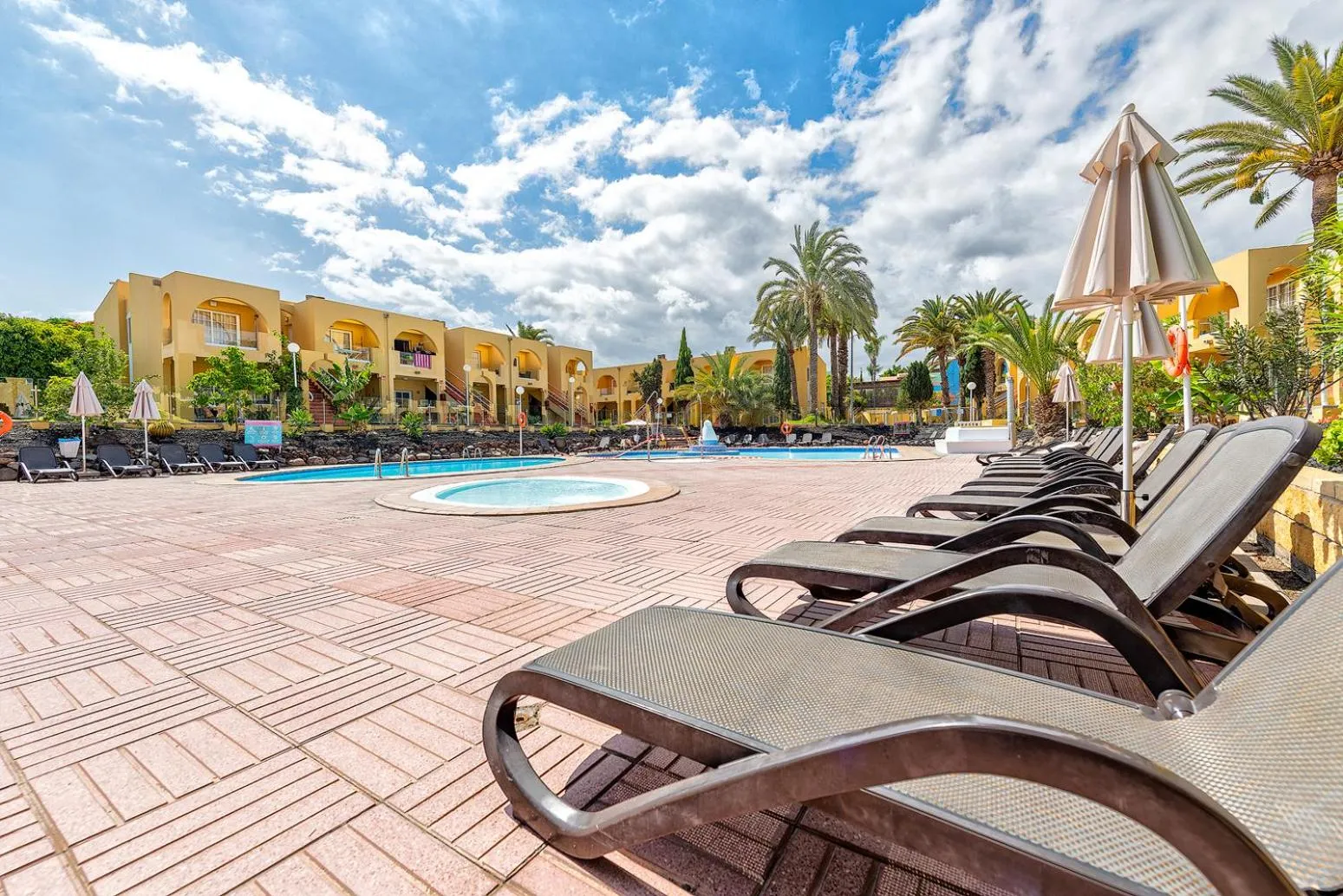 Swimming pool in Tisalaya Bright Apartment