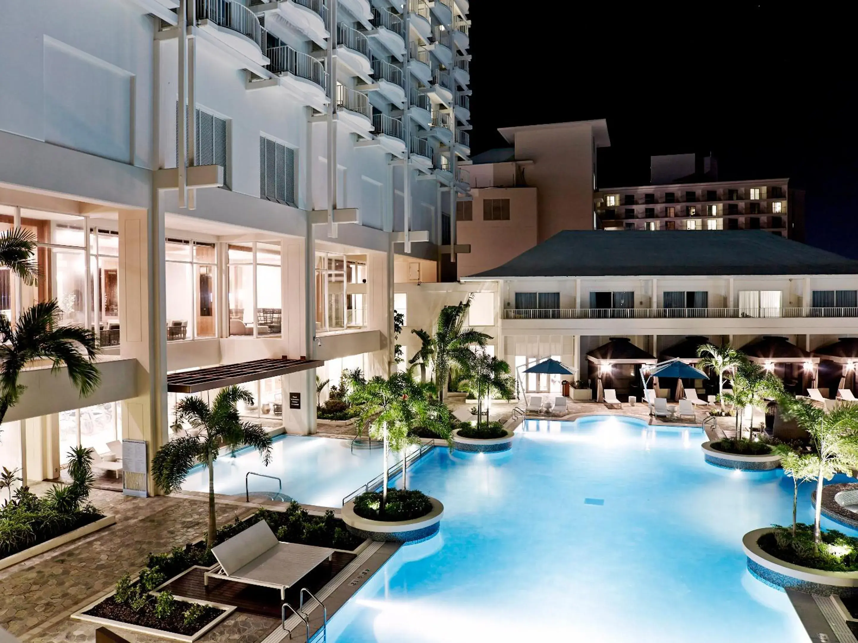 Swimming pool in Lotte Hotel Guam Swimming pool in Lotte Hotel Guam