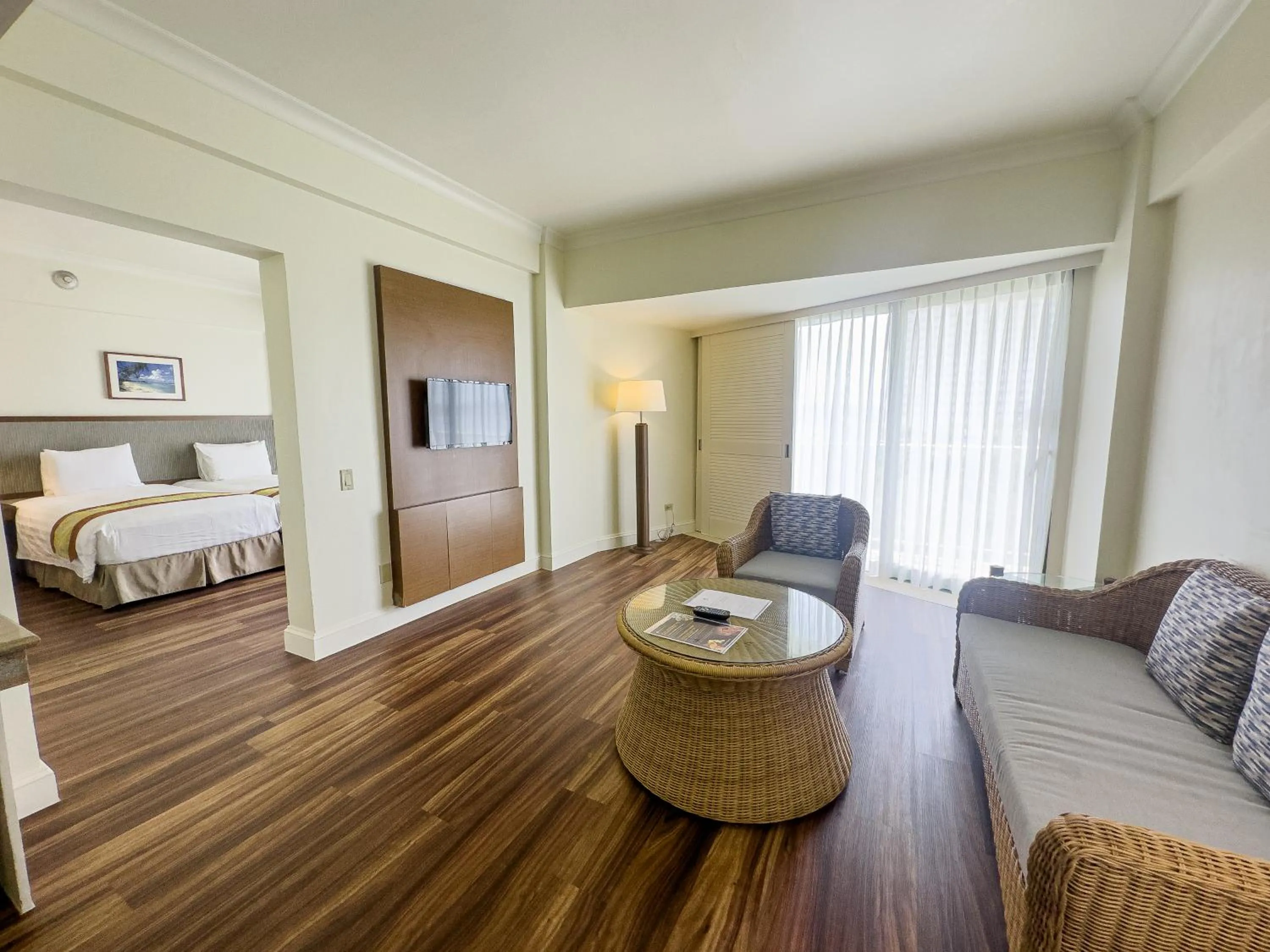 Living room, Bed in Lotte Hotel Guam