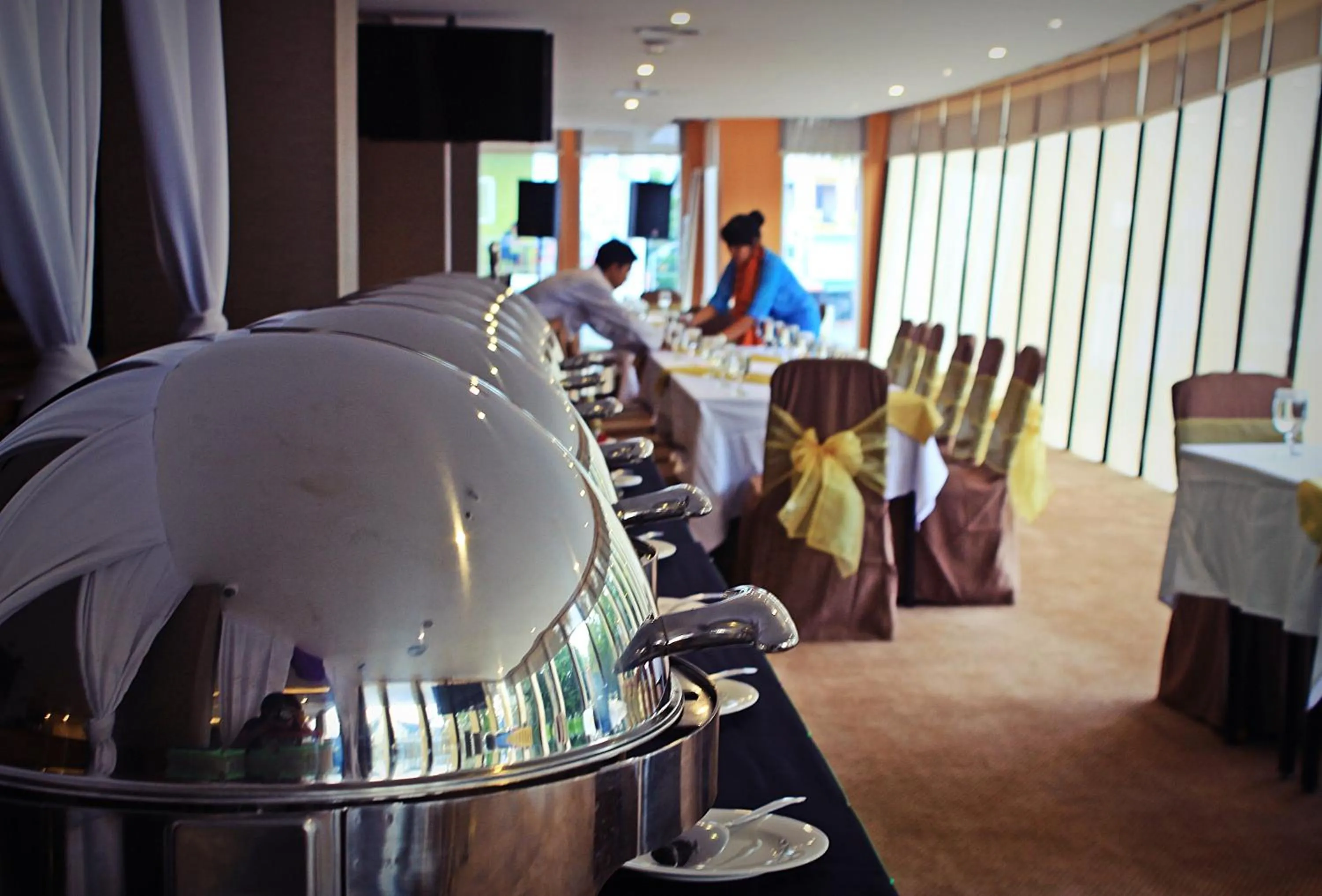 Restaurant/places to eat in Biz Hotel Batam