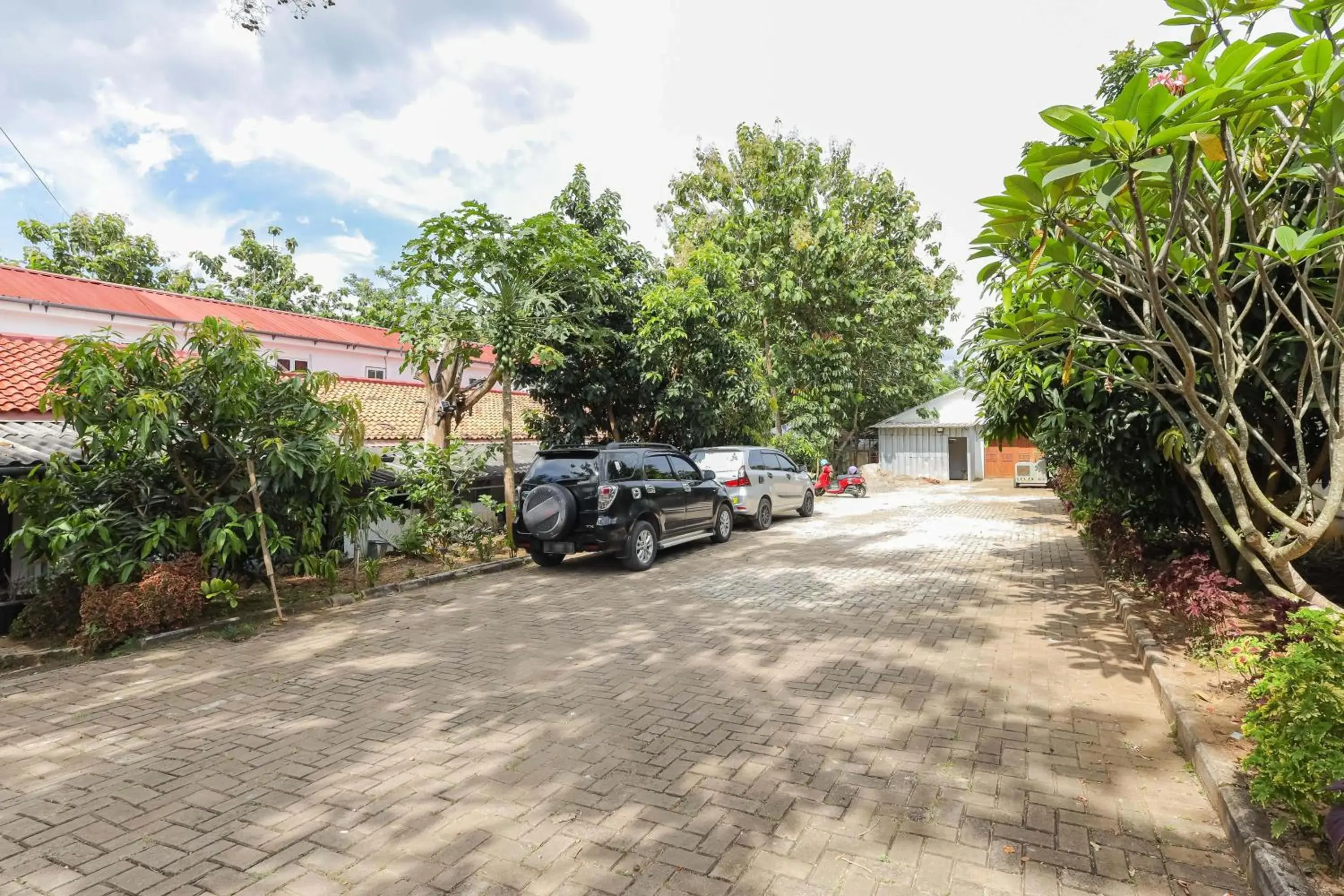 Property building in RedDoorz near RSUD Banten Serang Property building in RedDoorz near RSUD Banten Serang