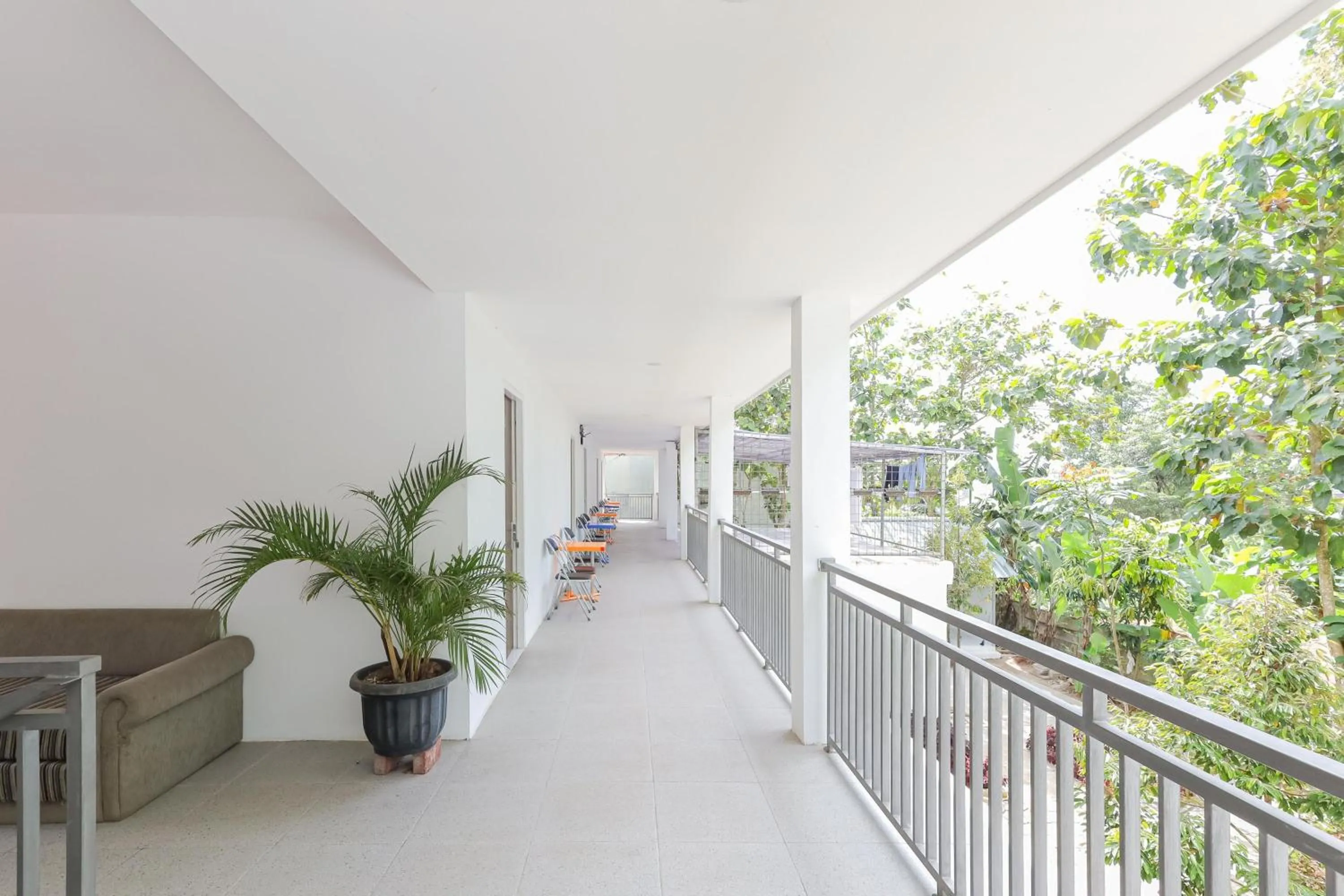 Balcony/Terrace in RedDoorz near RSUD Banten Serang