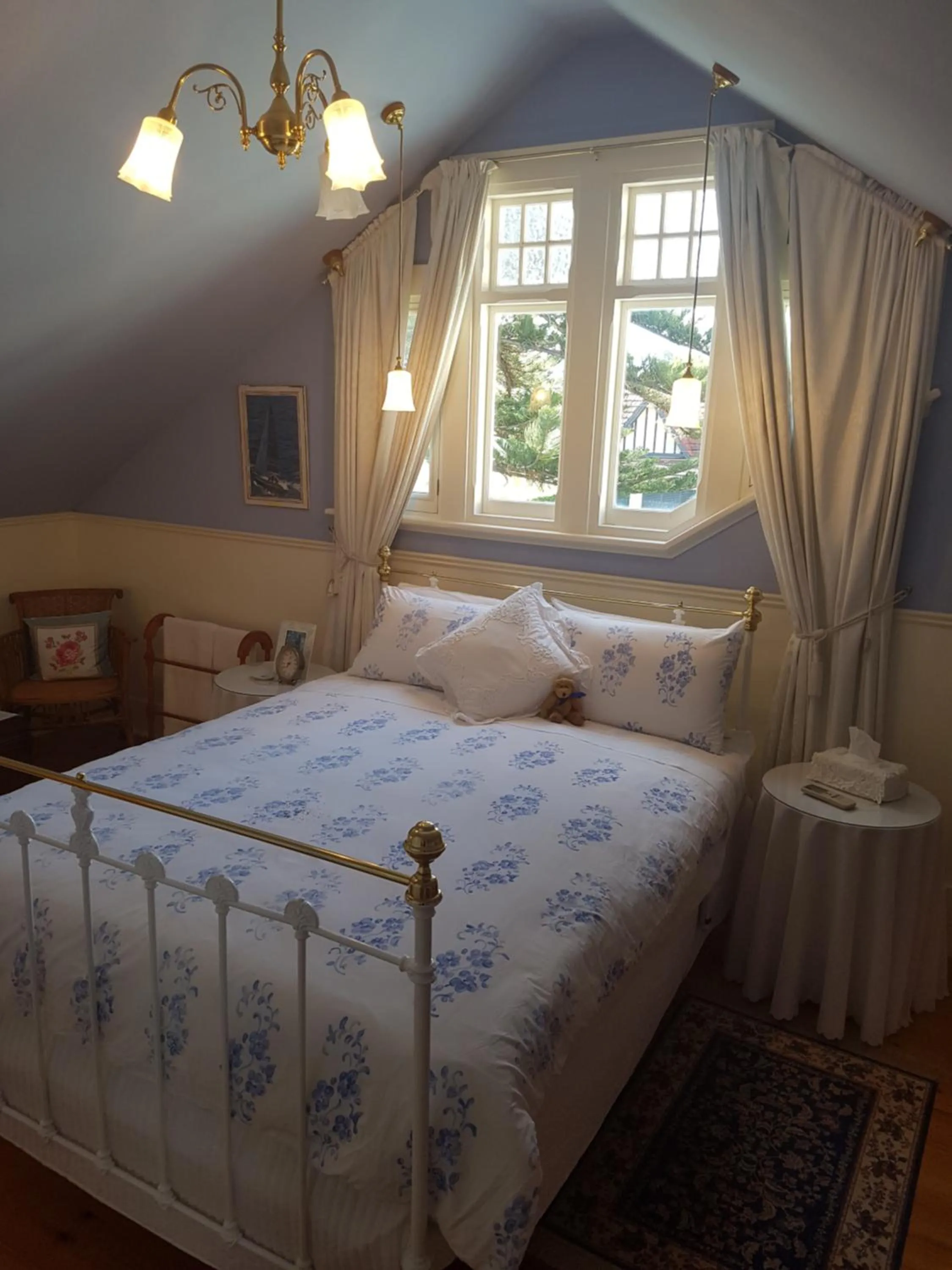 Bed in Water Bay Villa Bed & Breakfast