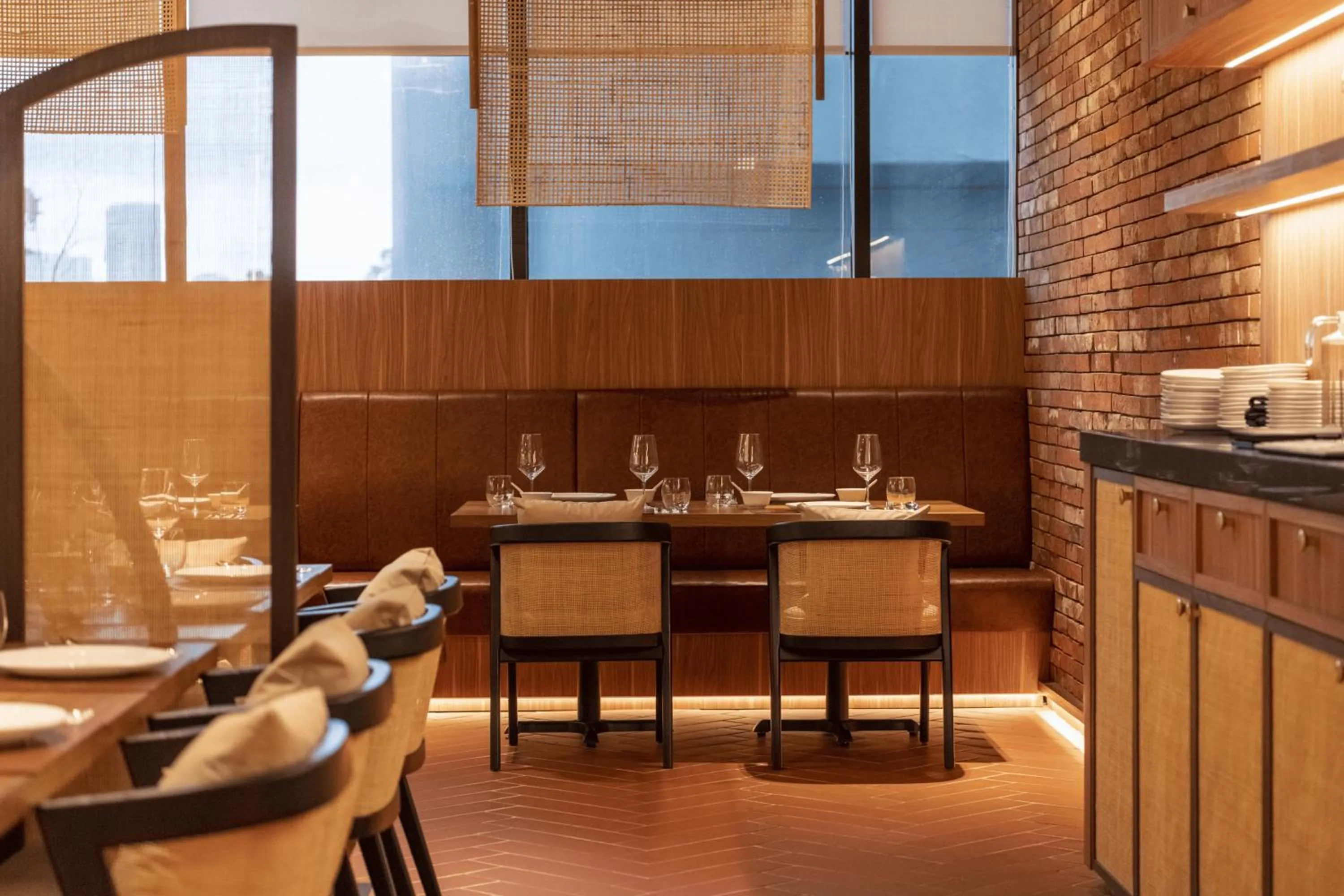 Restaurant/places to eat in M Resort & Hotel Kuala Lumpur